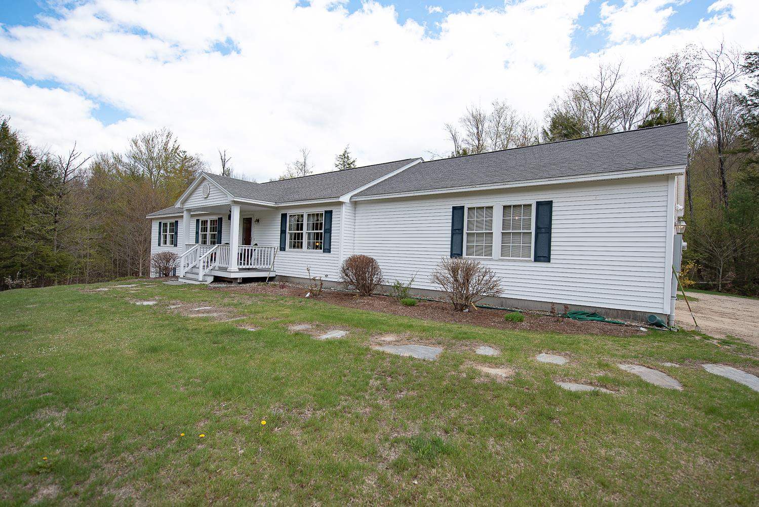 29 Valley View Road, Hebron, NH 03241 NEREN