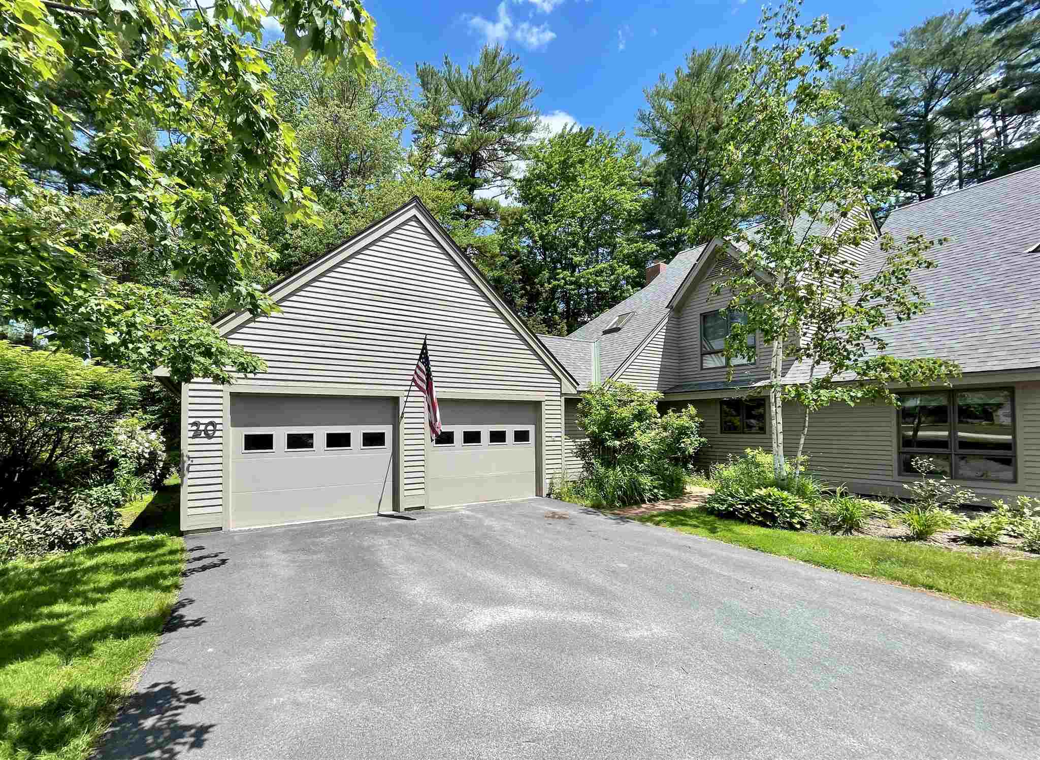 LakeSunapeeRegion New Hampshire Condos For Sale with a 3 Bedrooms and