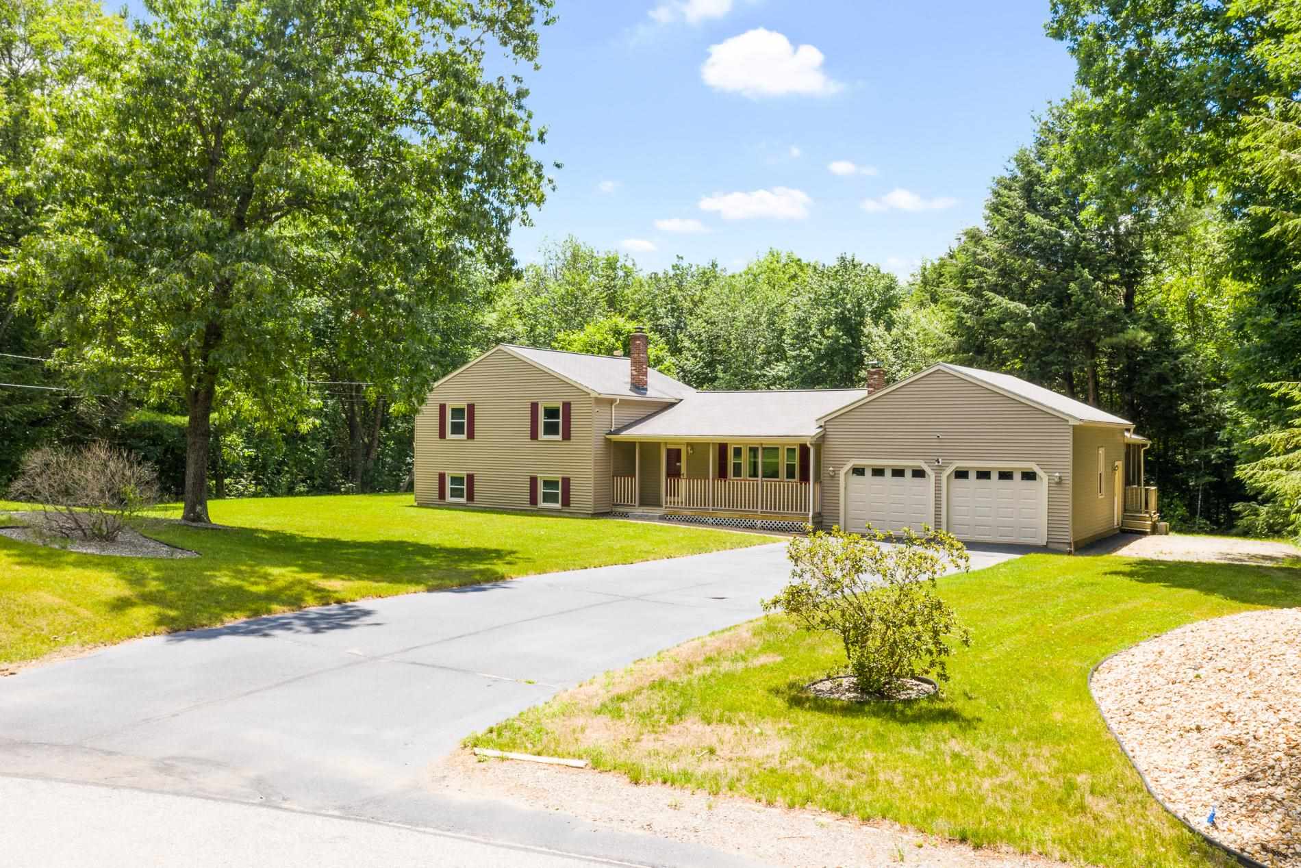 34 Ridge Court Auburn, NH Photo