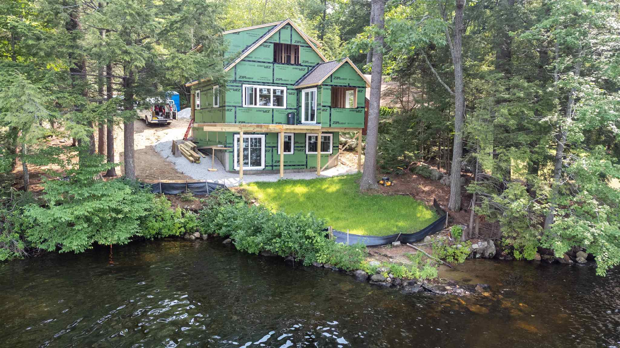 Photo of 279 Pond View Drive Hampstead NH 03841