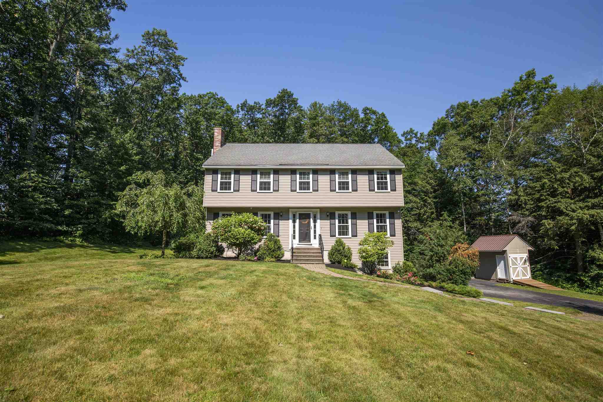 20 Anthony Drive Londonderry, NH Photo