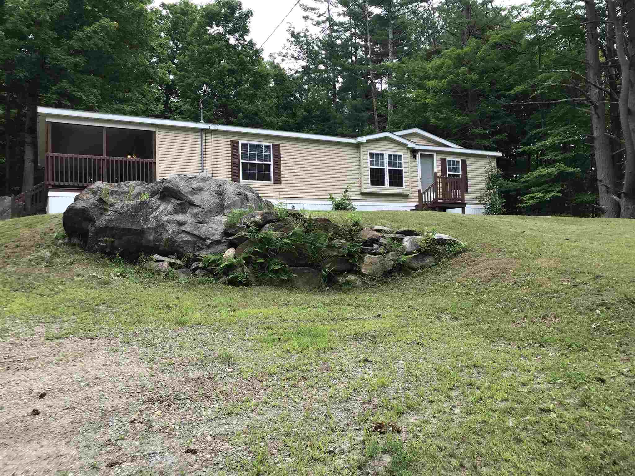28 Rockland Road Weare, NH Photo