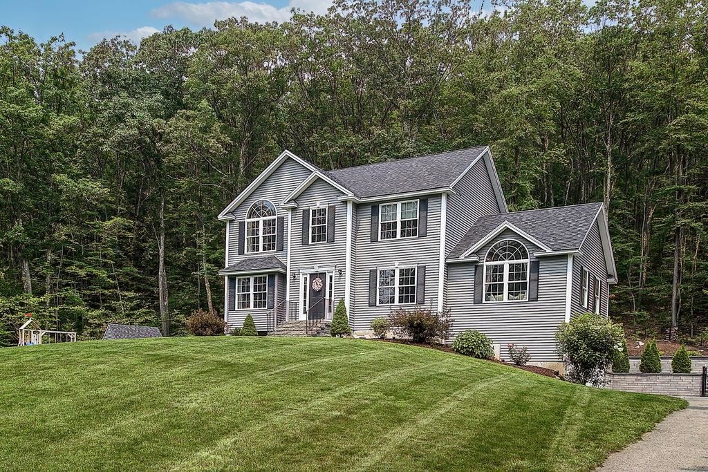 751 Back Mountain Road Goffstown, NH Photo