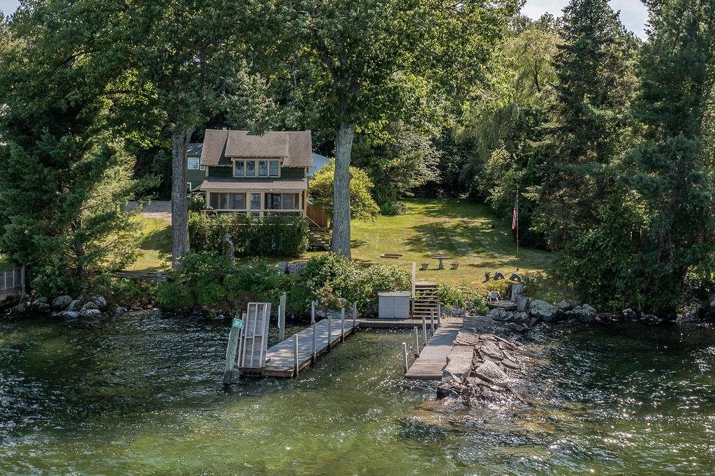 ALTON NH Lake House for sale $$1,695,000 | $1,148 per sq.ft.