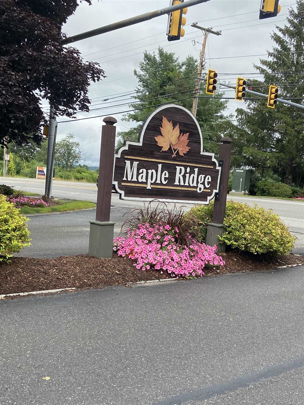 2 Maple Ridge Drive38  Merrimack, NH Photo