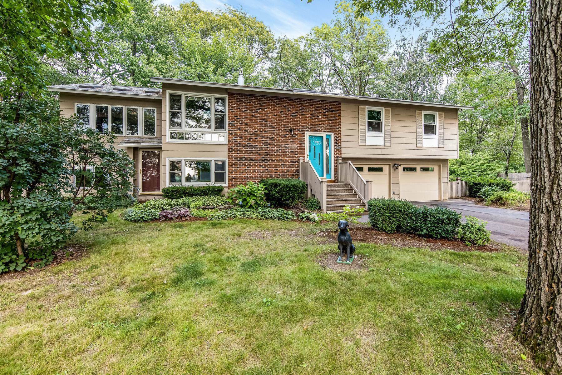 Lakefront Homes for Sale in Vermont