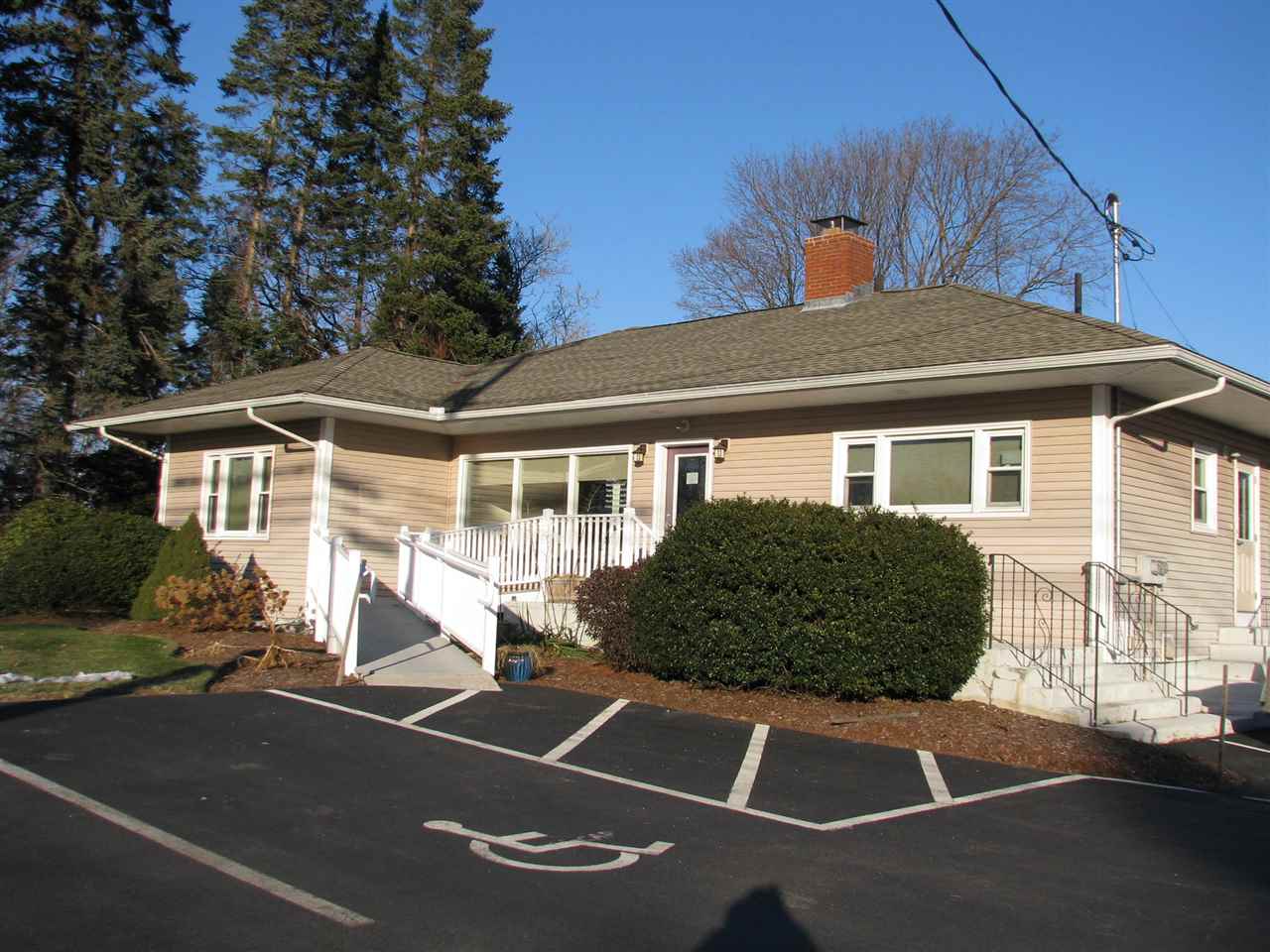 39 South River Road 1, Bedford, NH 03110