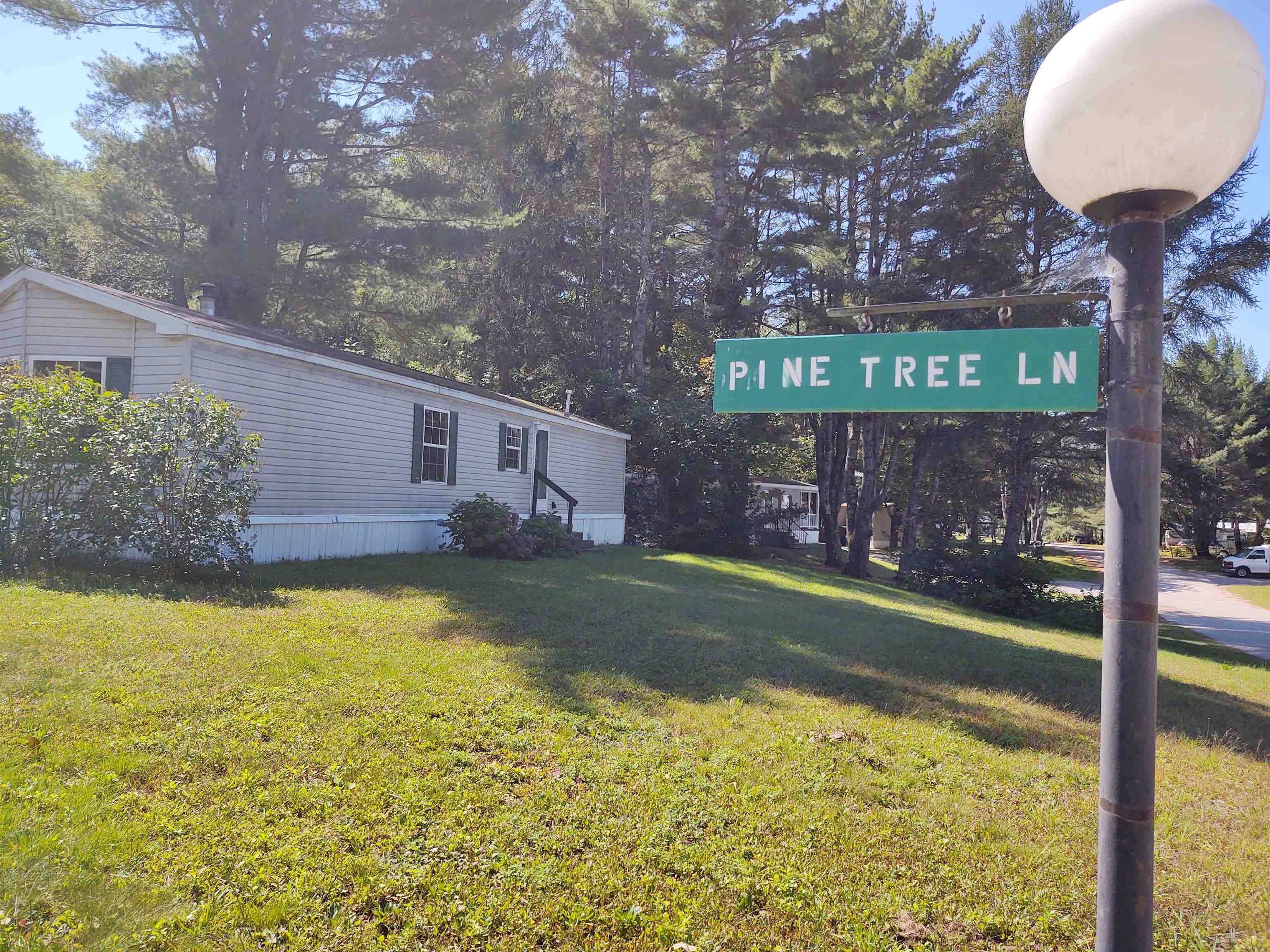 14 Pine Tree Drive Tuftonboro, NH Photo