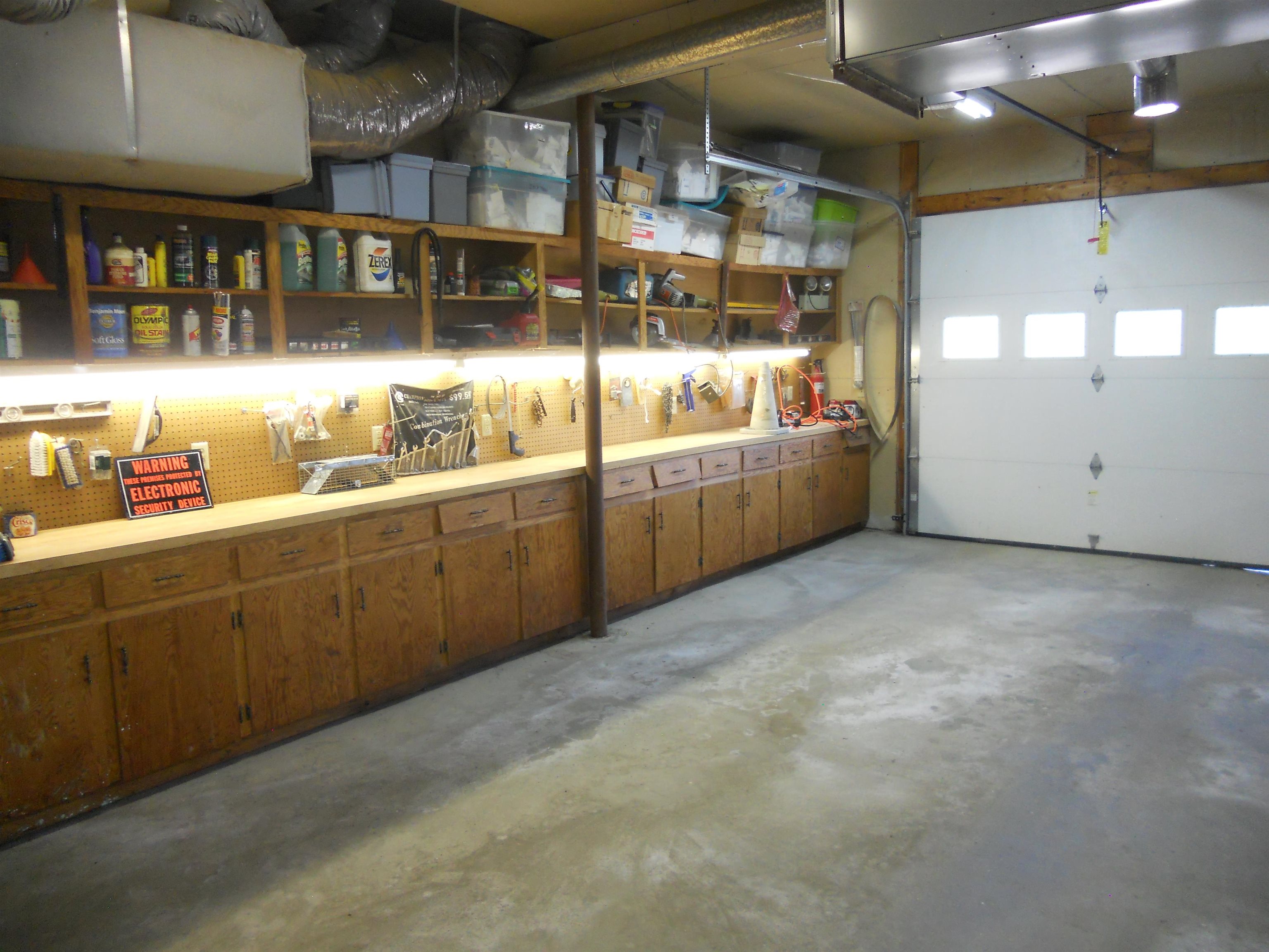 Plenty of Tool Storage in Garage