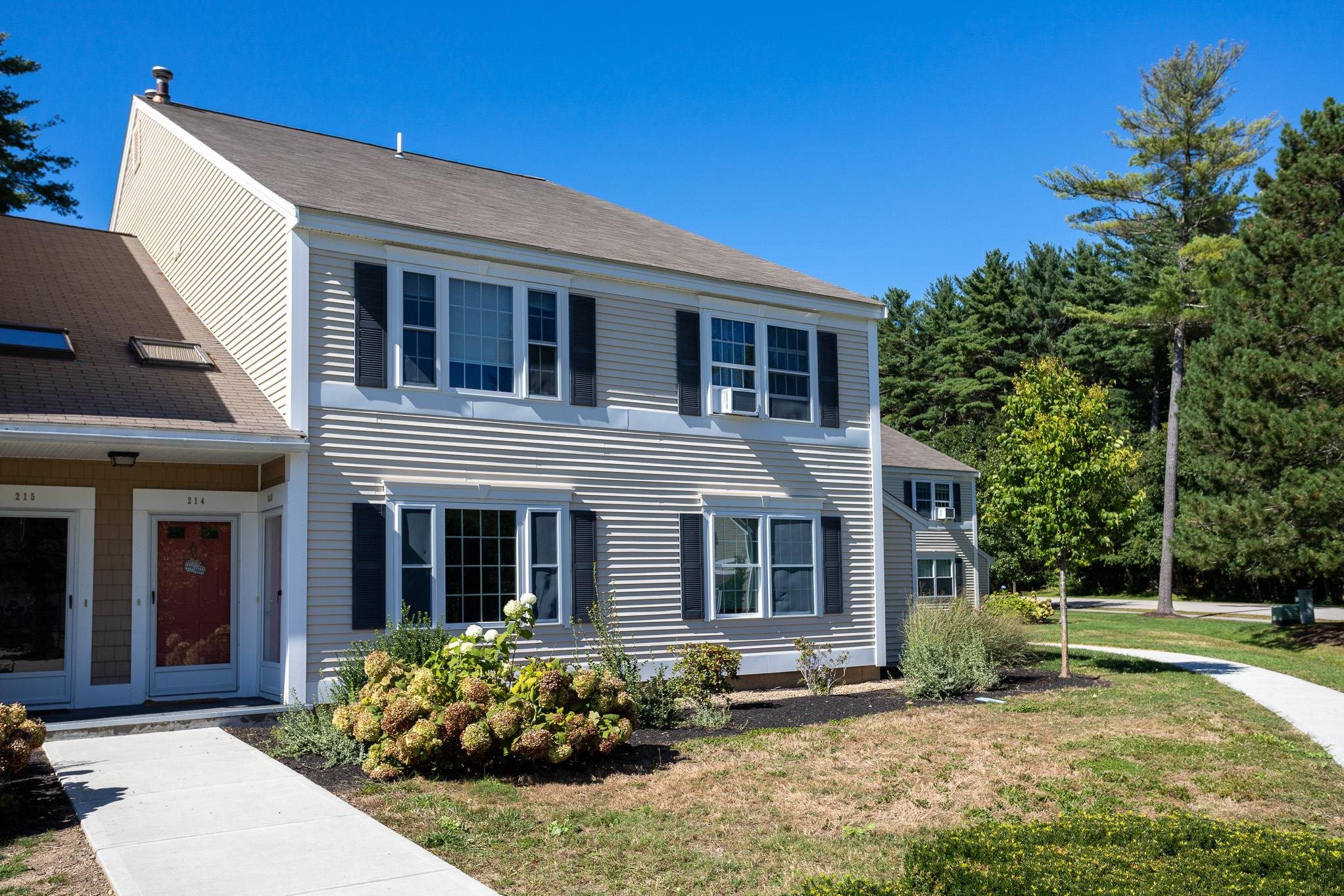 Photo of 213 Springbrook Circle Portsmouth NH 03801
