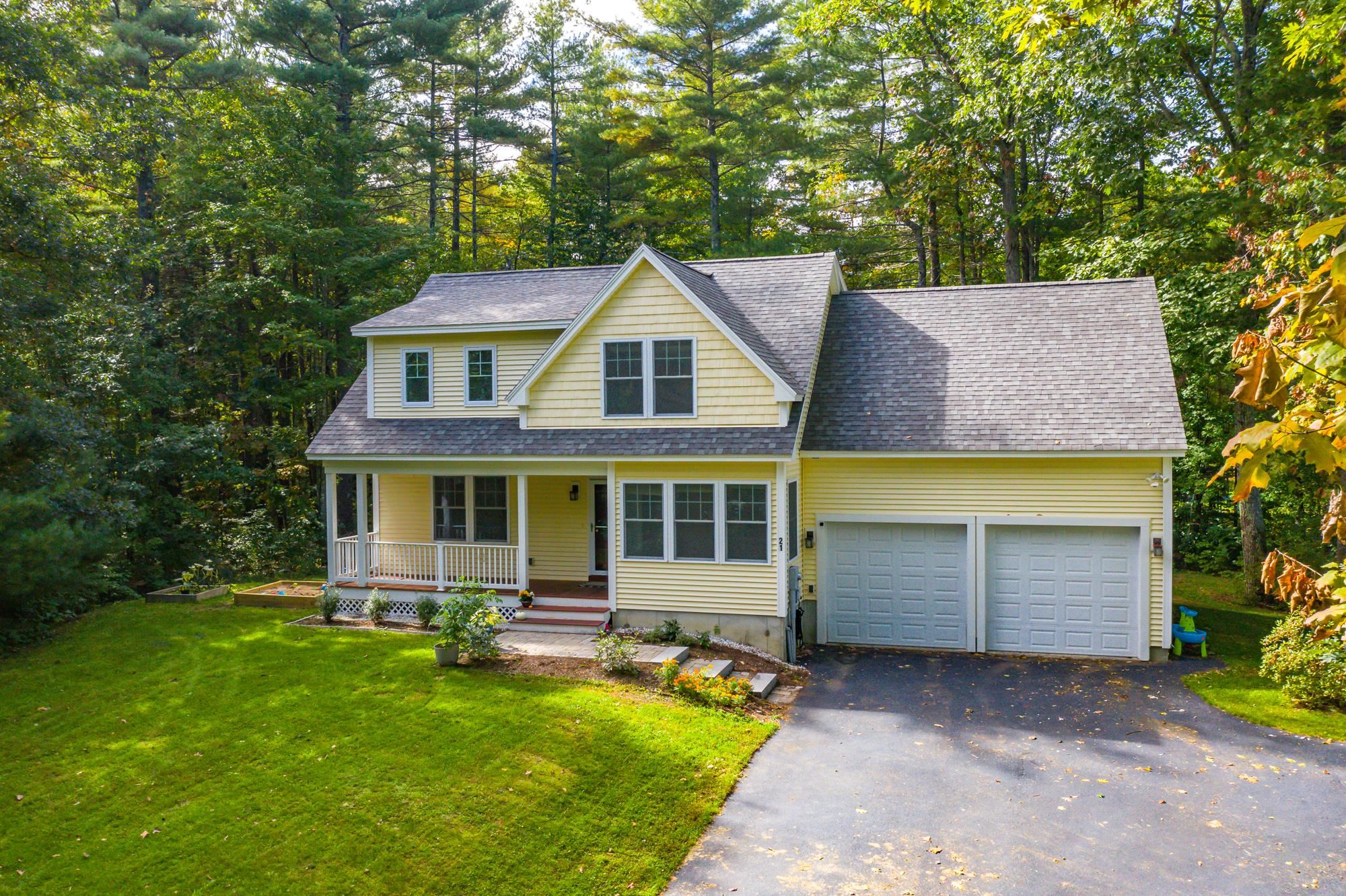 21 Carriage Hill Lane Dover, NH Photo