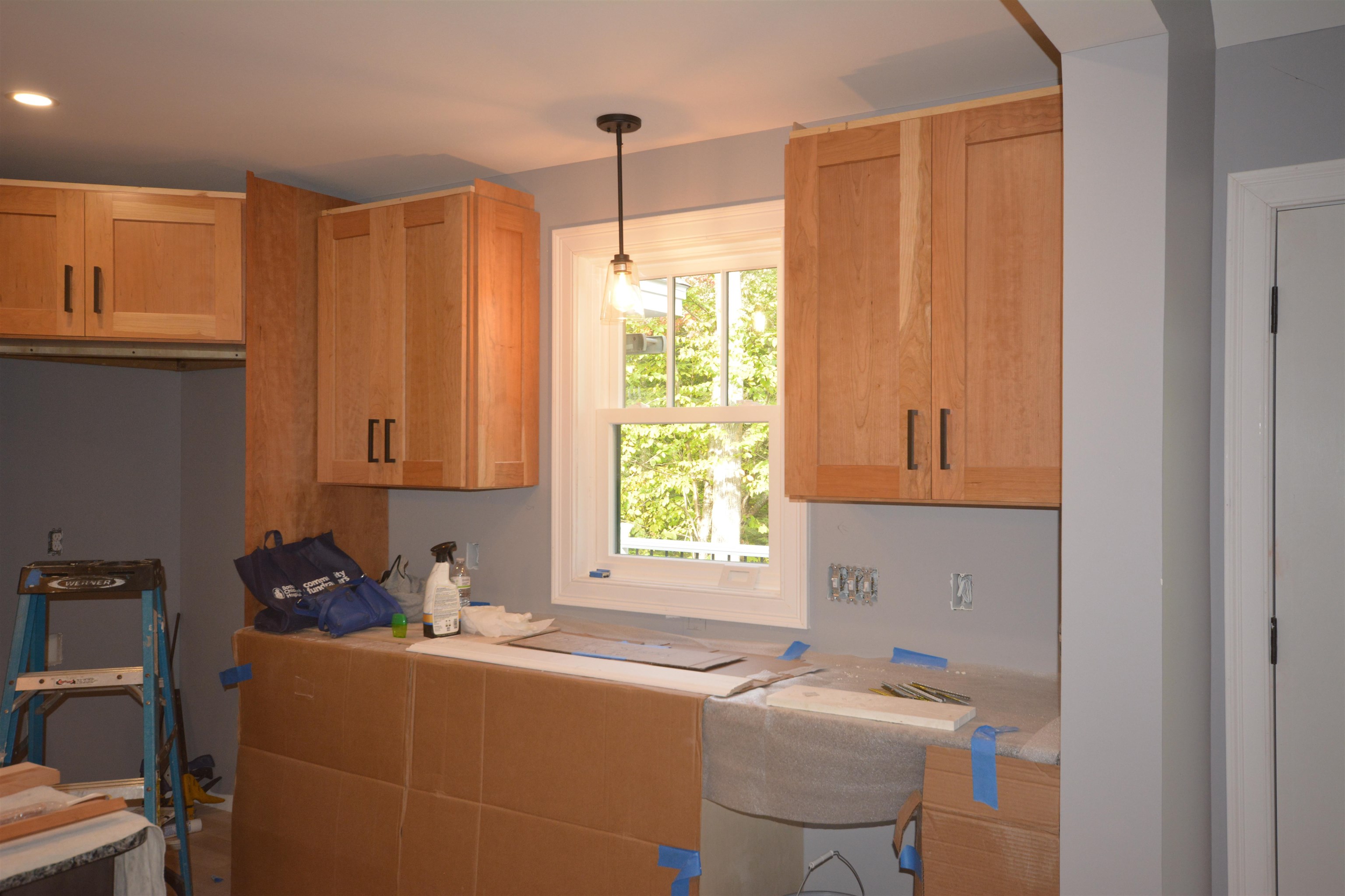 Upper cabinet installation 17819718