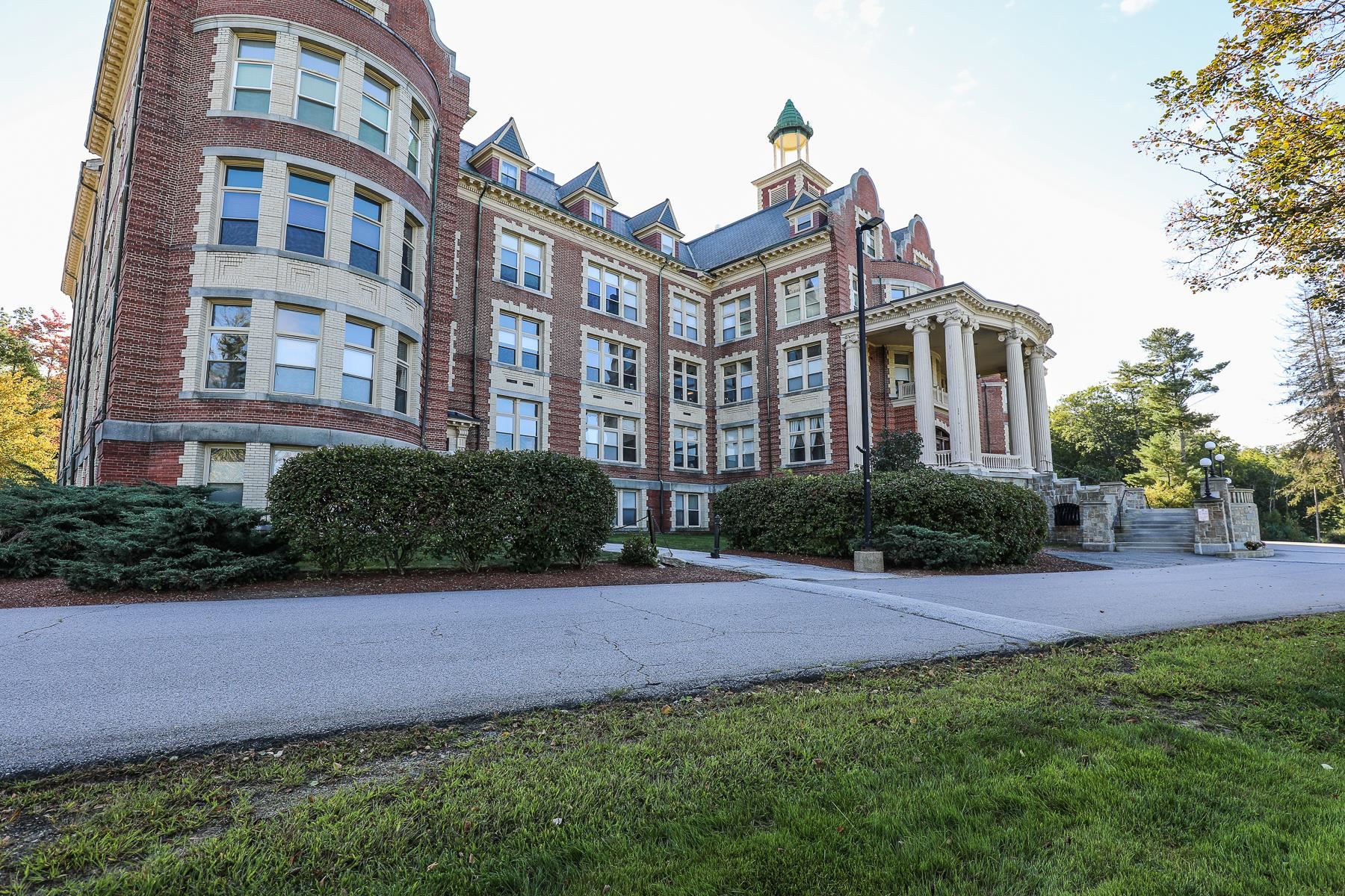 15 Mount Saint Marys Way, 101, Hooksett, NH 03106 NEREN