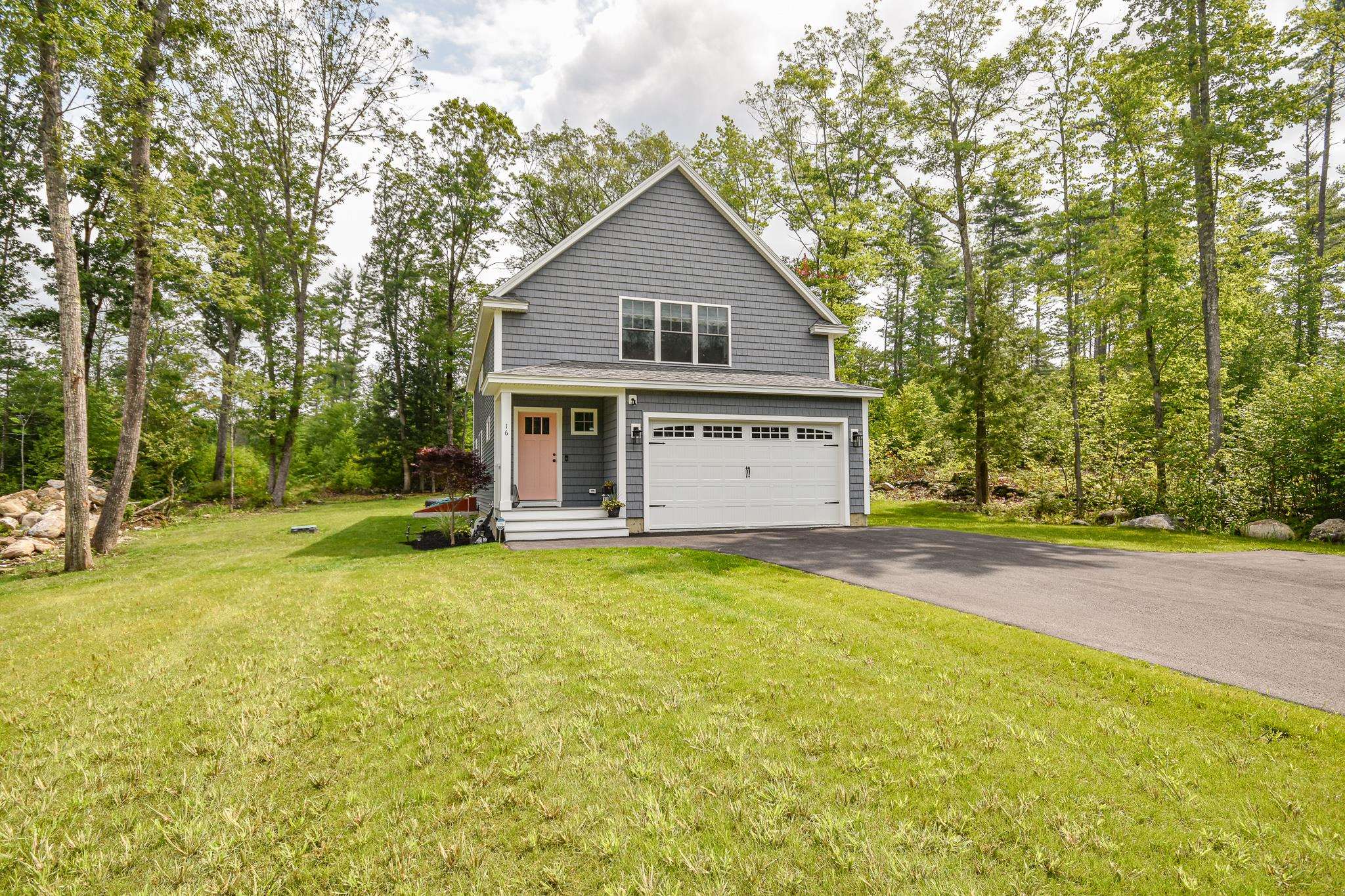 16 Meetinghouse Road, Barrington, NH 03825