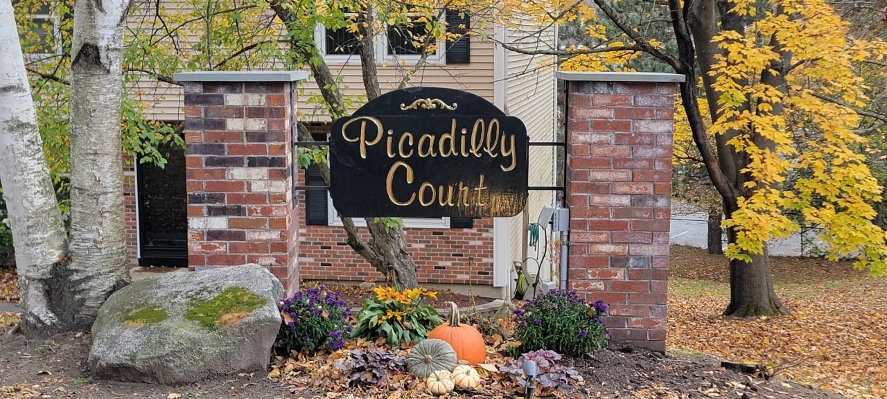 6 Picadilly Court Manchester, NH Photo