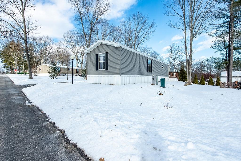 1 S Dewberry Lane, Rochester, New Hampshire, NH 03867, 3 Bedrooms Bedrooms, 7 Rooms Rooms,2 BathroomsBathrooms,Mobile Home,For Sale,4895000