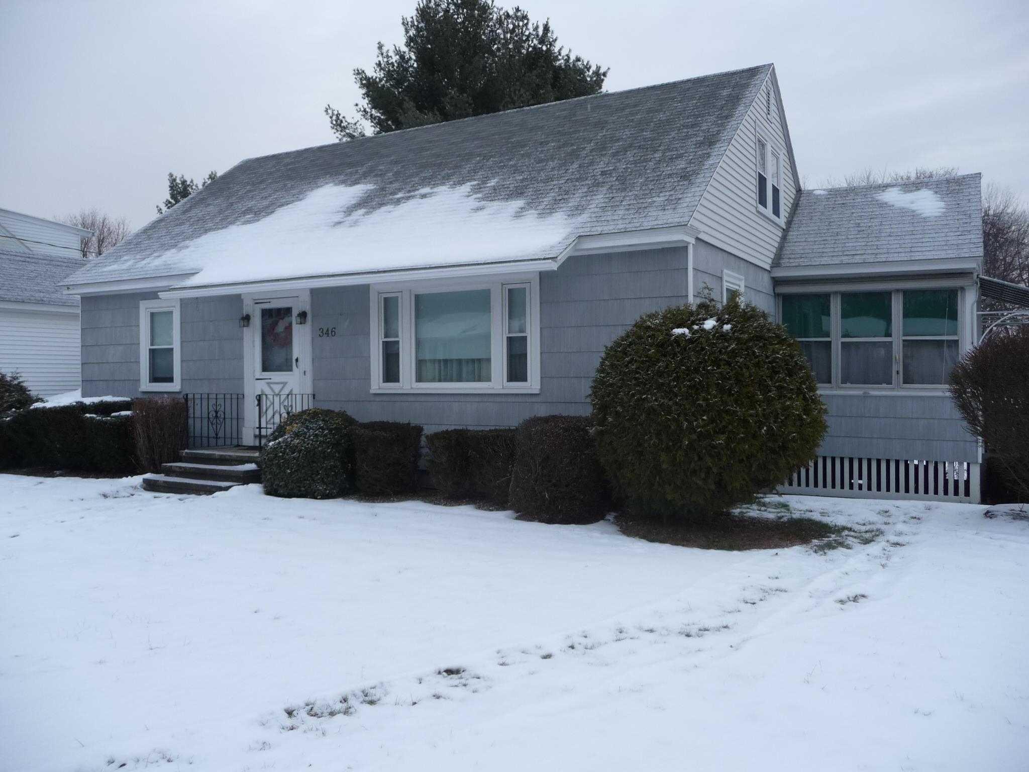 346 S Mammoth Road Manchester, NH Photo
