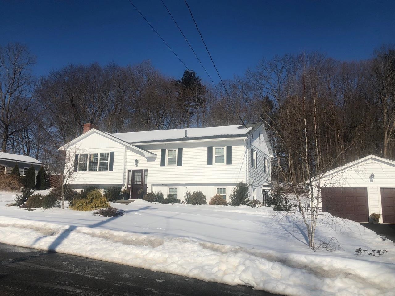 39 Dion Avenue Kittery, ME Photo