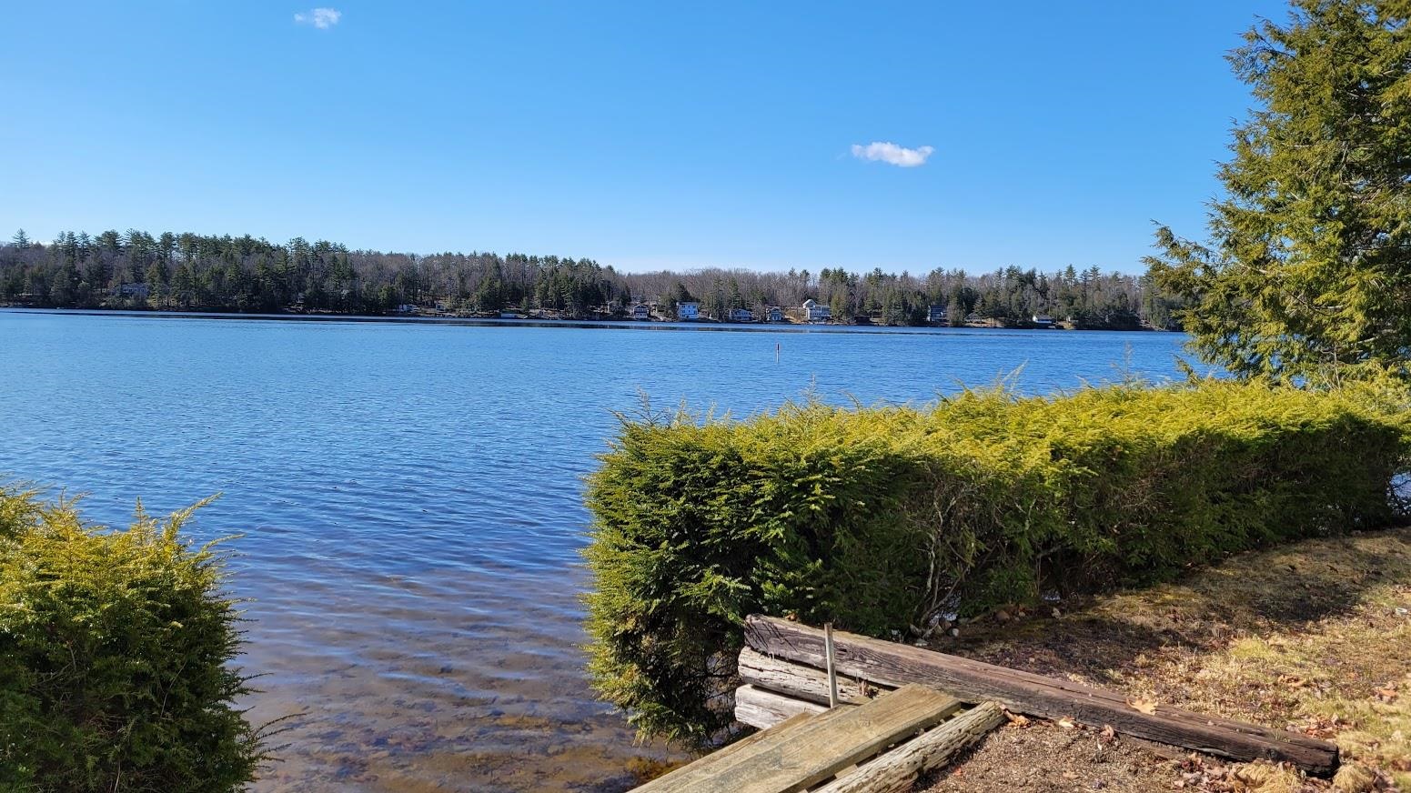 ALTON NH  NH waterfront Lake House for sale $$425,000 | $418 per sq.ft.