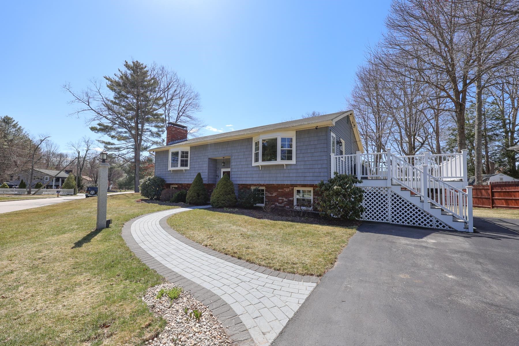 9 Lancelot Drive, Hooksett, NH 03106 NEREN