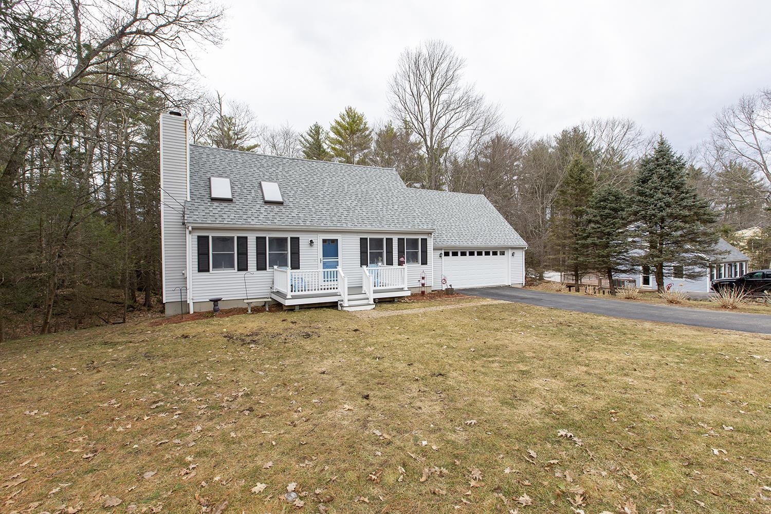 Photo of 10 Durell Drive Newmarket NH 03857