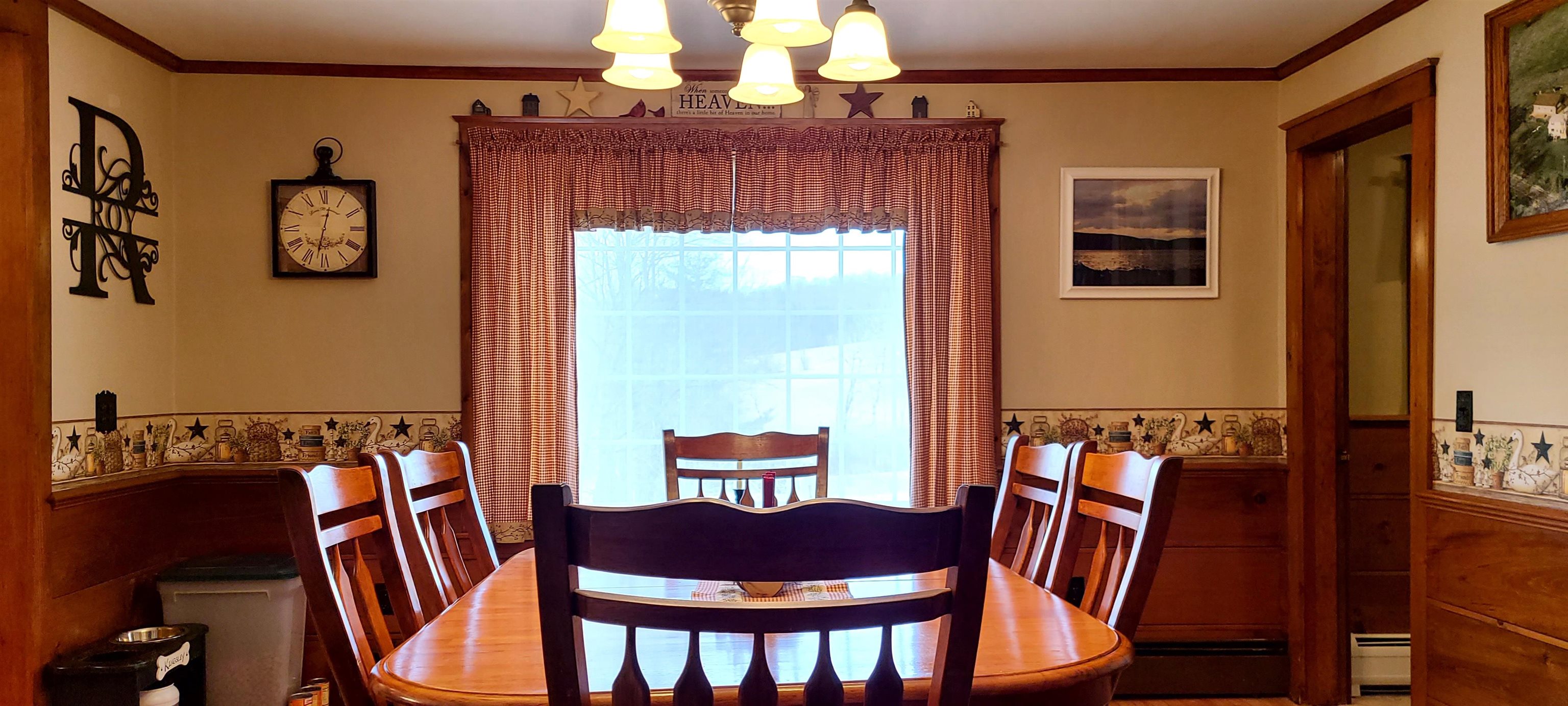 Room for 12 in this dining room