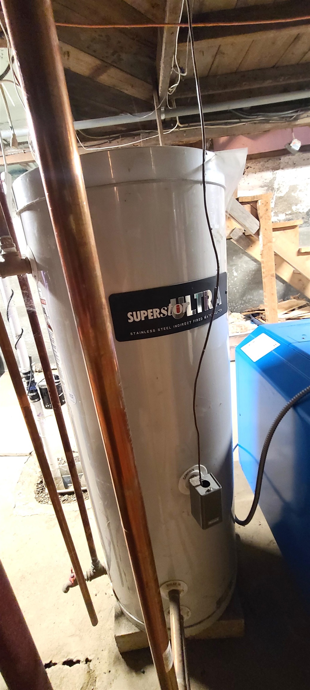 Superstore hot water tank