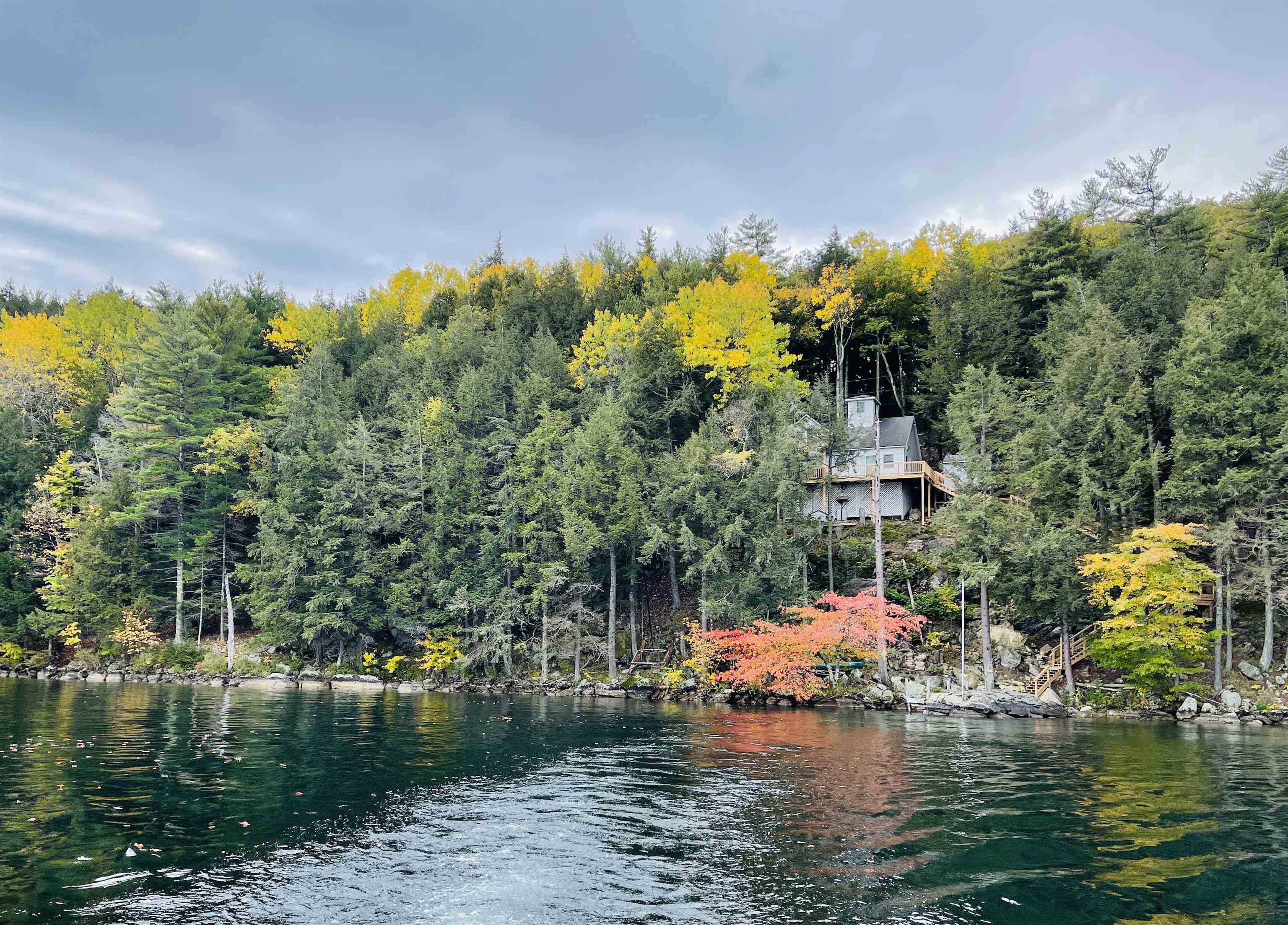 ALTON NH  NH waterfront Lake House for sale $$518,000 | $490 per sq.ft.