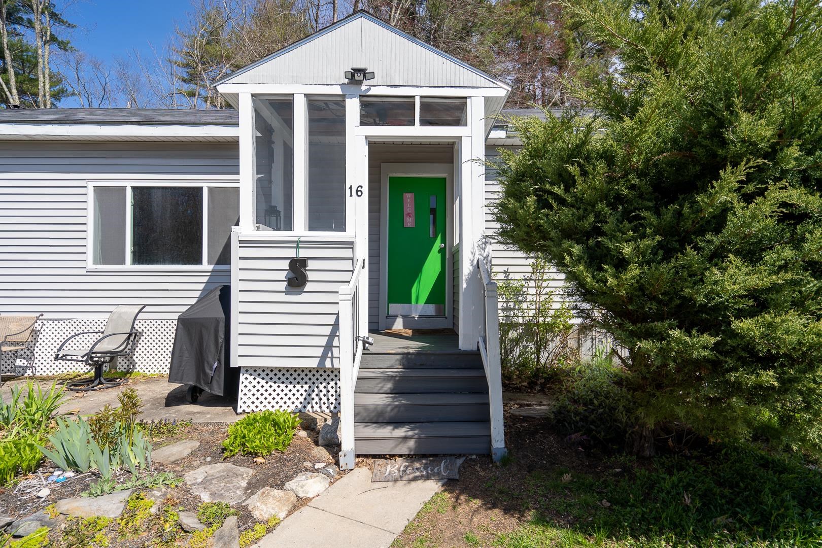 16 Barksdale Avenue, Londonderry, NH 03053 NEREN