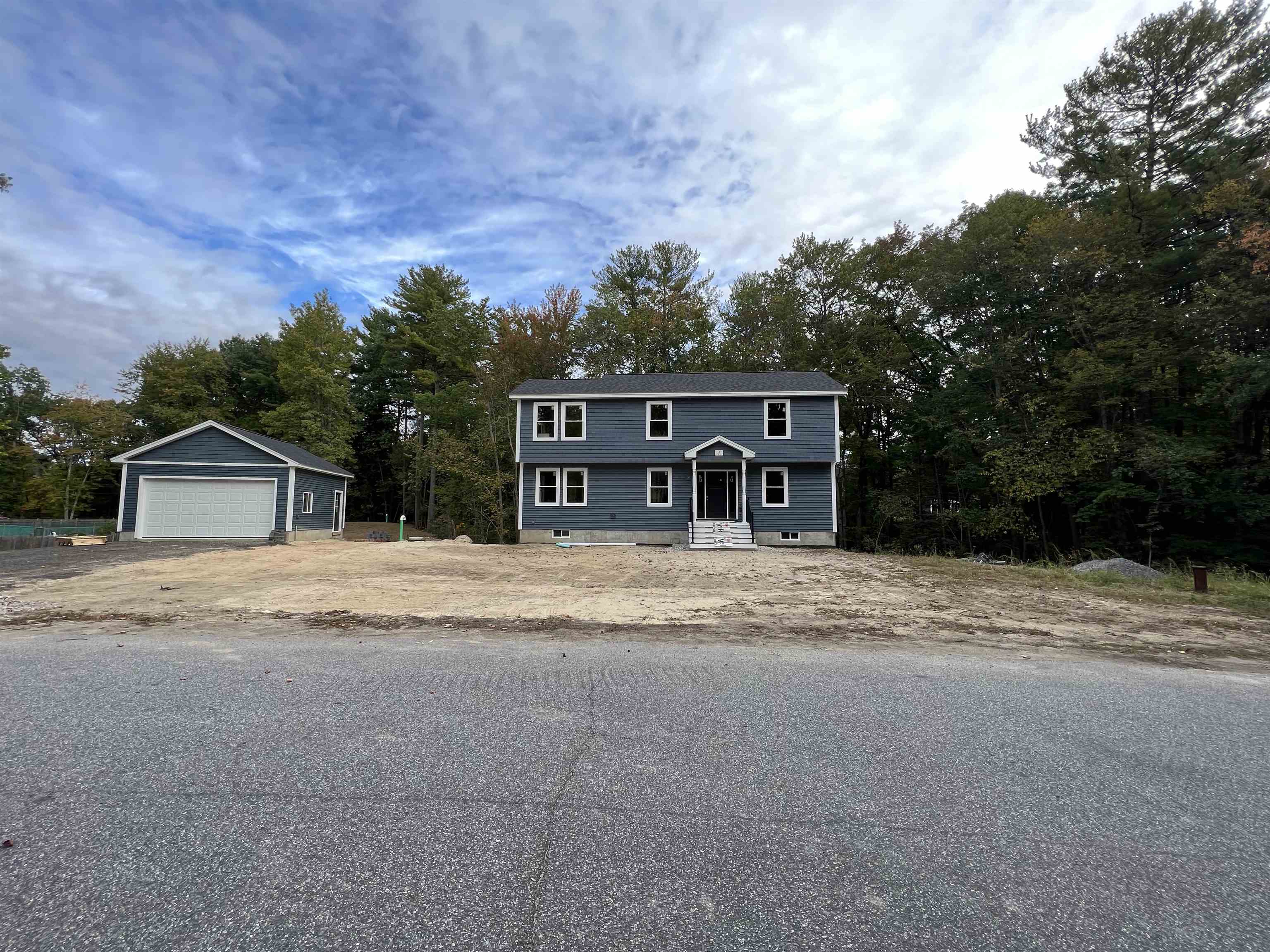 Photo of 1 Barkland Drive Derry NH 03038