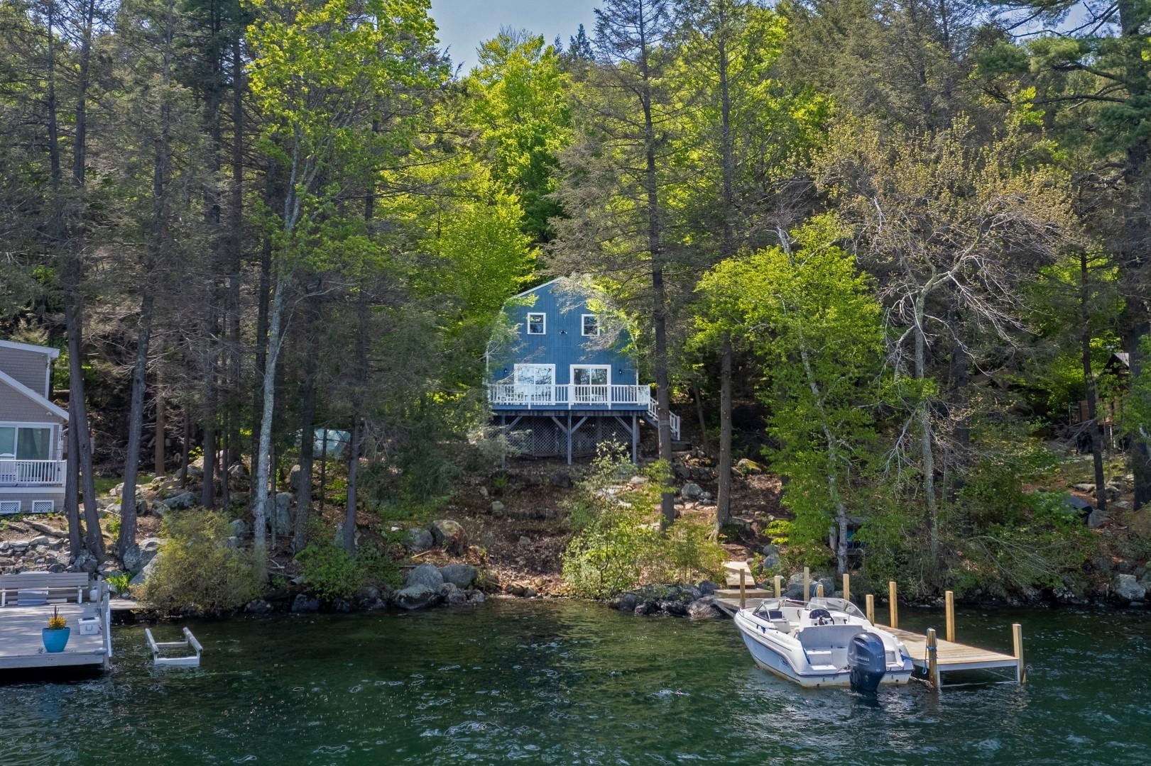 ALTON NH  NH waterfront Lake House for sale $$675,000 | $502 per sq.ft.