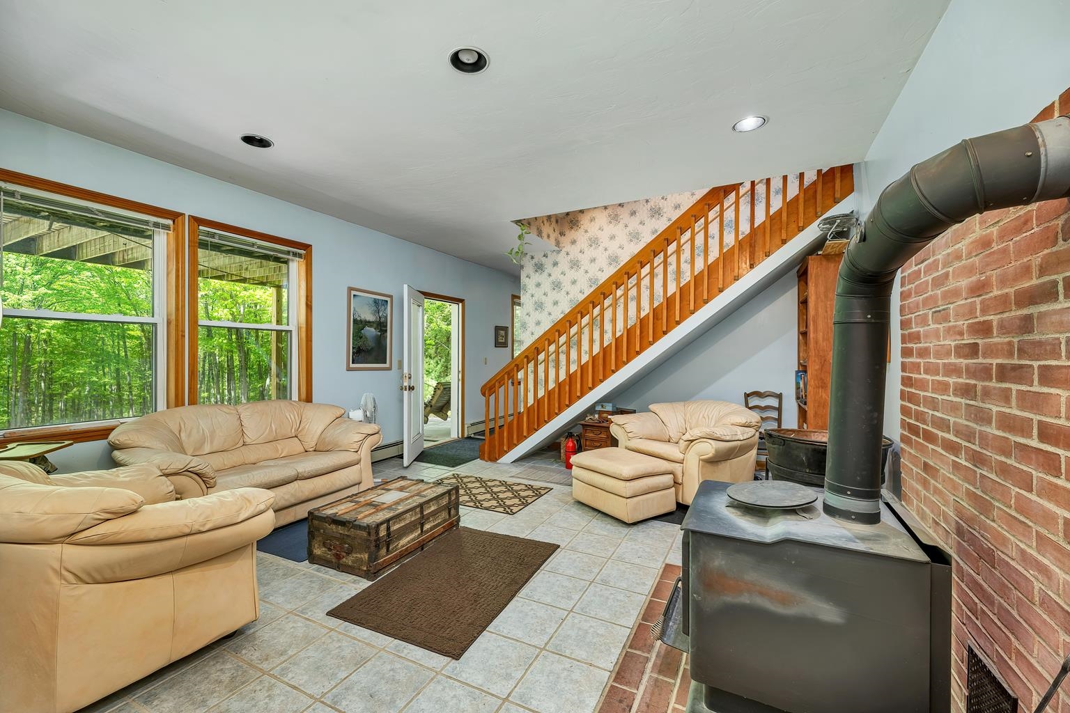 Lower Level Family Room - Walk Out to Back Yard