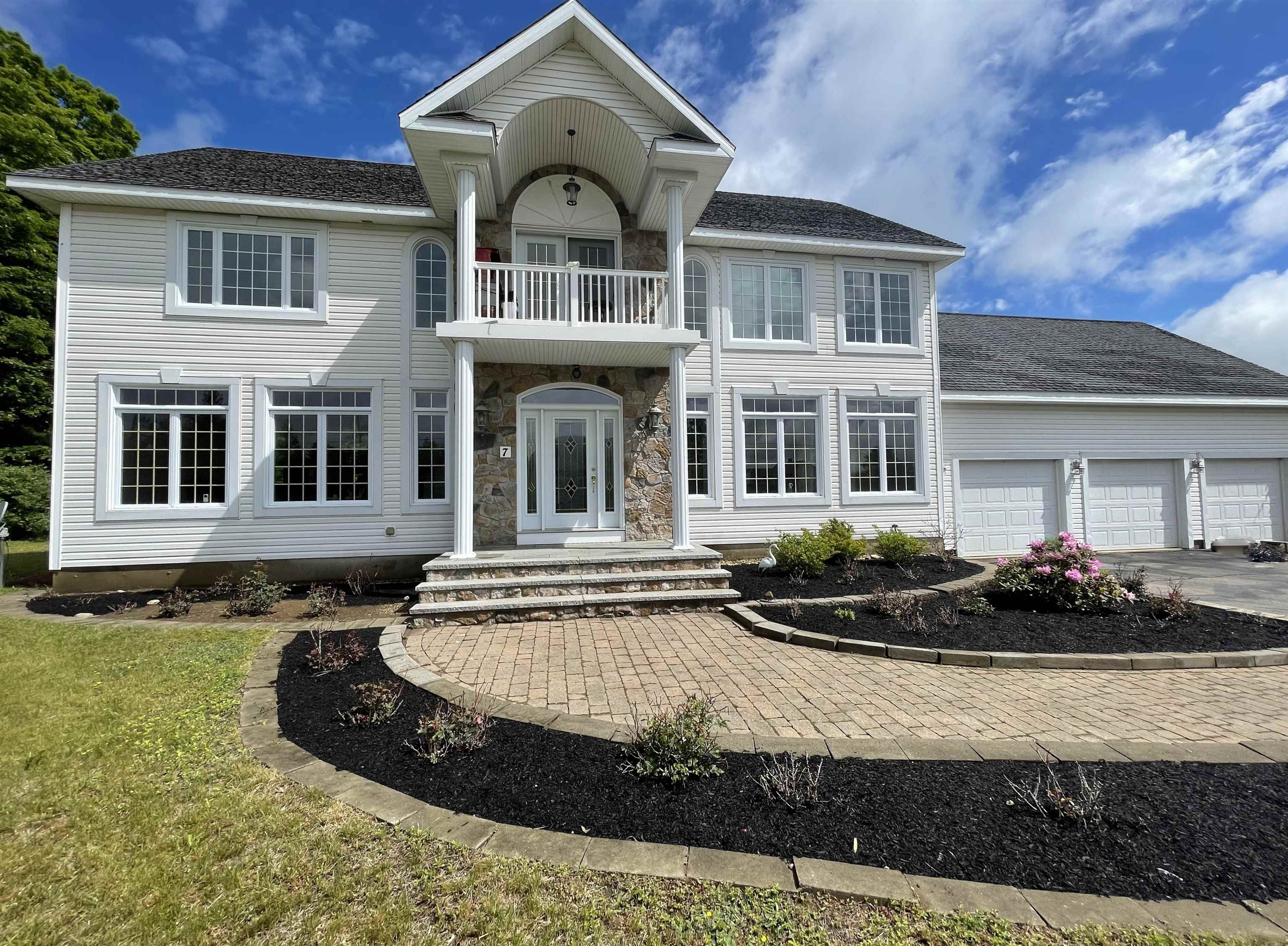 7 Summit Drive, Belmont, NH 03220 NEREN