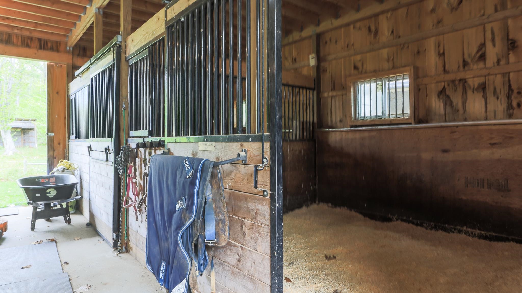 Attached 4 Stall Barn