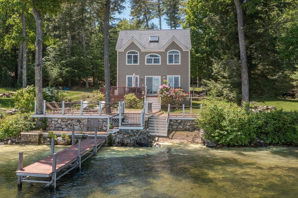 Lake Winnipesaukee waterfront homes in Moultonborough, NH