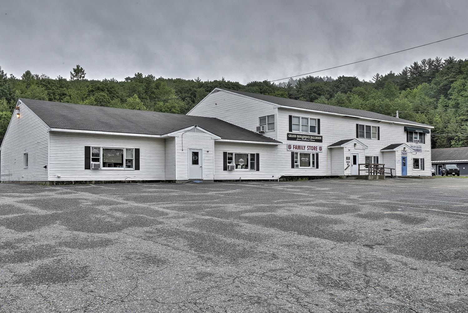 Swanzey NH Commercial Property for sale $795,000 $41 per sq.ft.