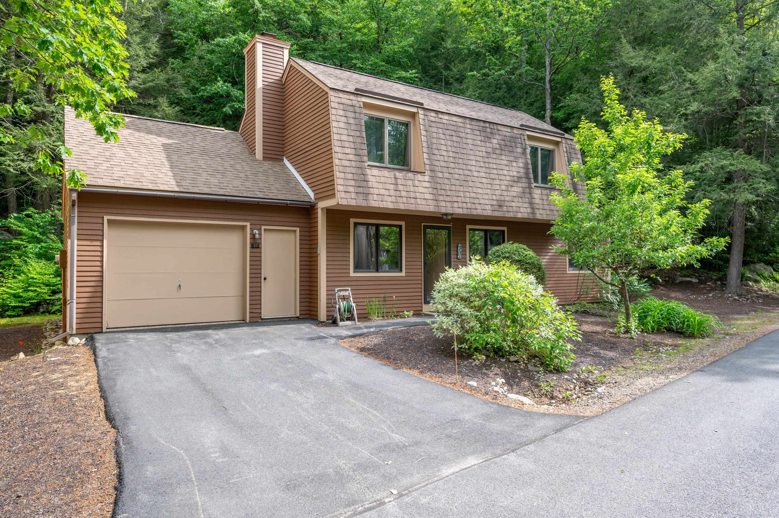 2393 Lake Shore