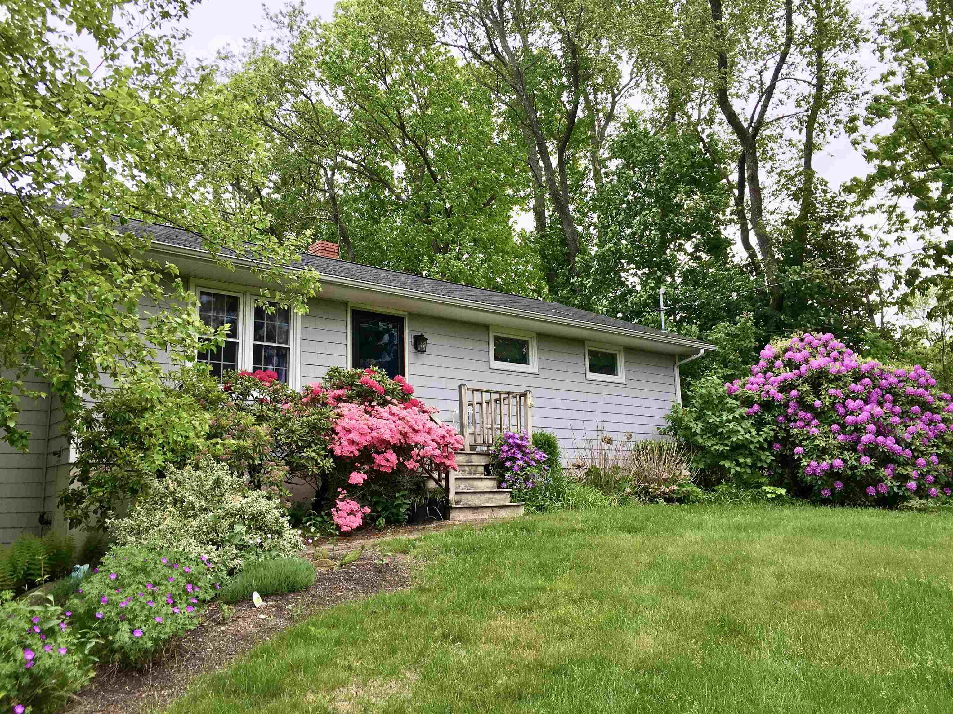 Photo of 21 Tuttle Lane Greenland NH 03840
