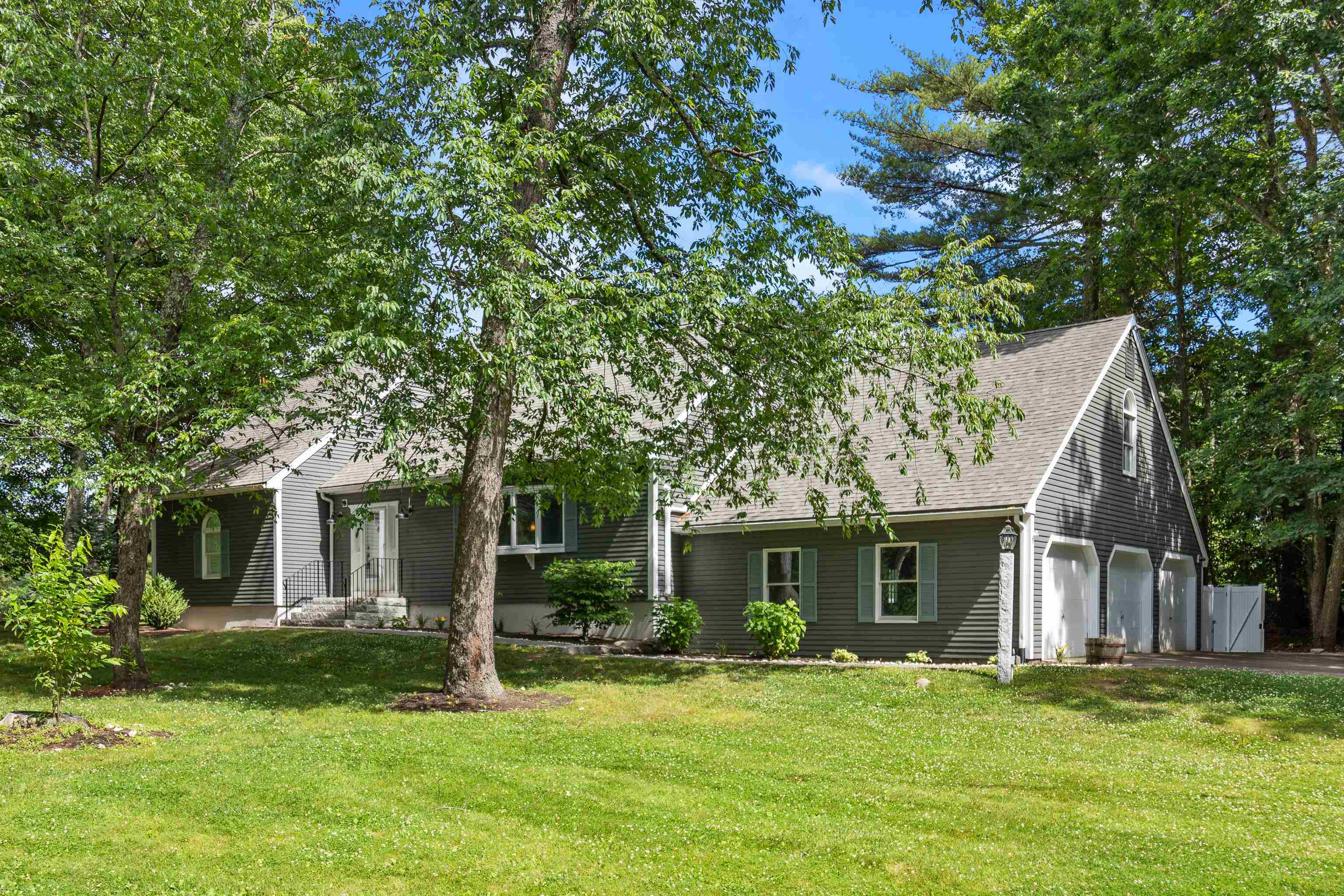 1 Humes Court, Stratham, NH 03885