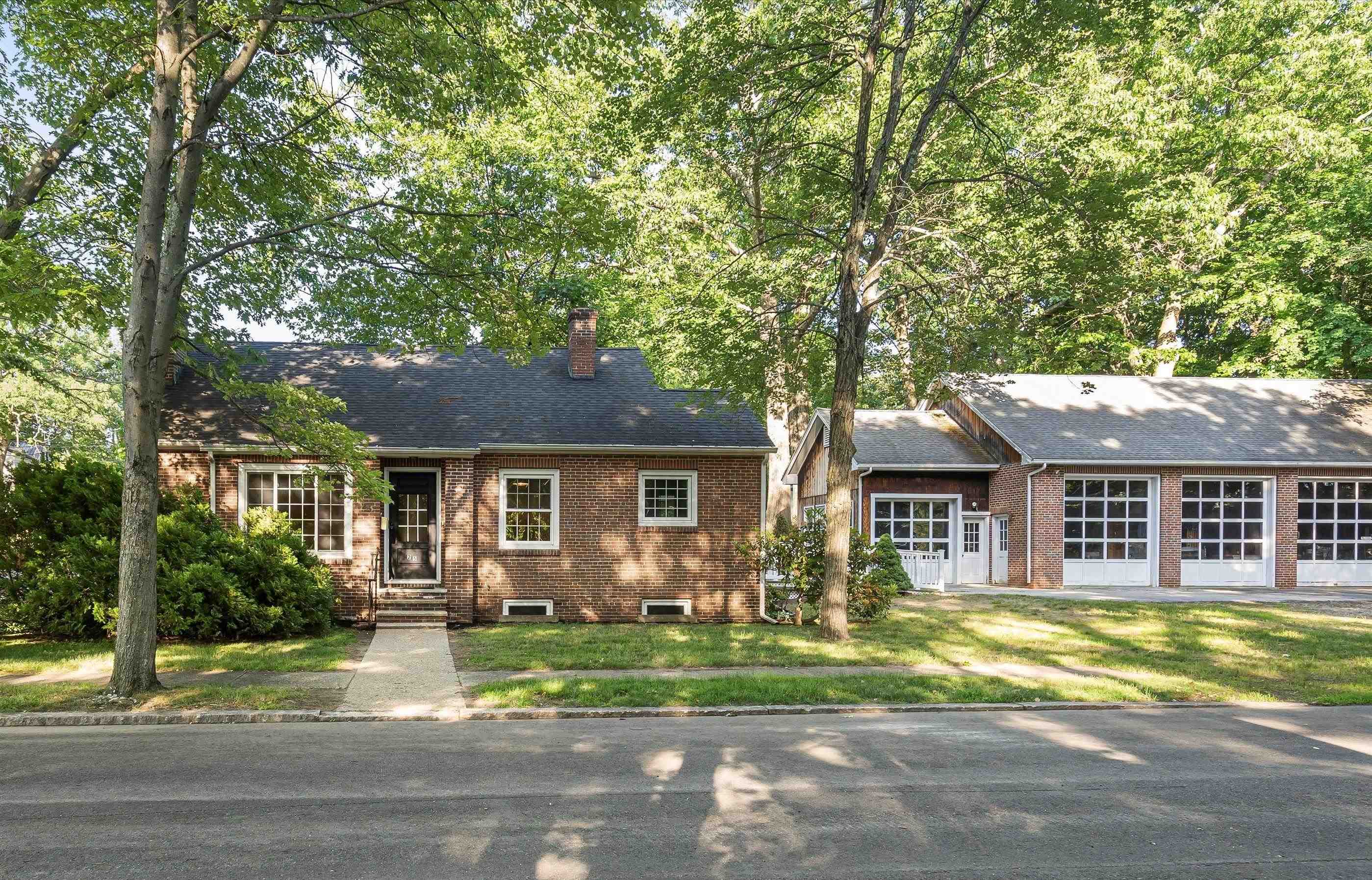 25 Portsmouth Avenue, Manchester, NH 03109 NEREN