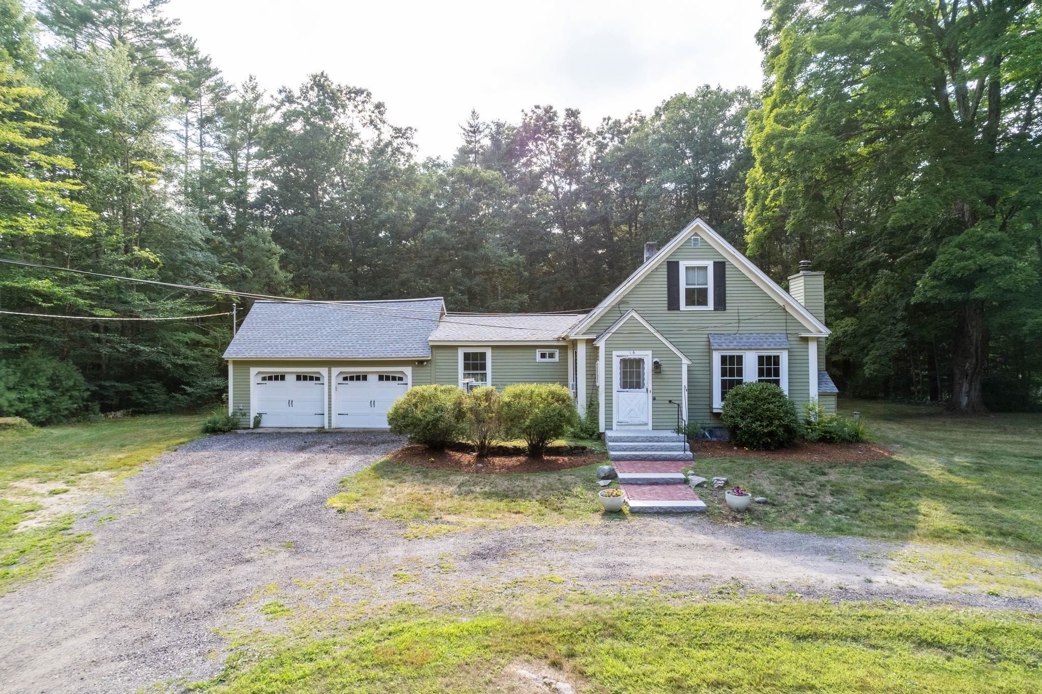 16 Schoolhouse Road, Amherst, NH 03031