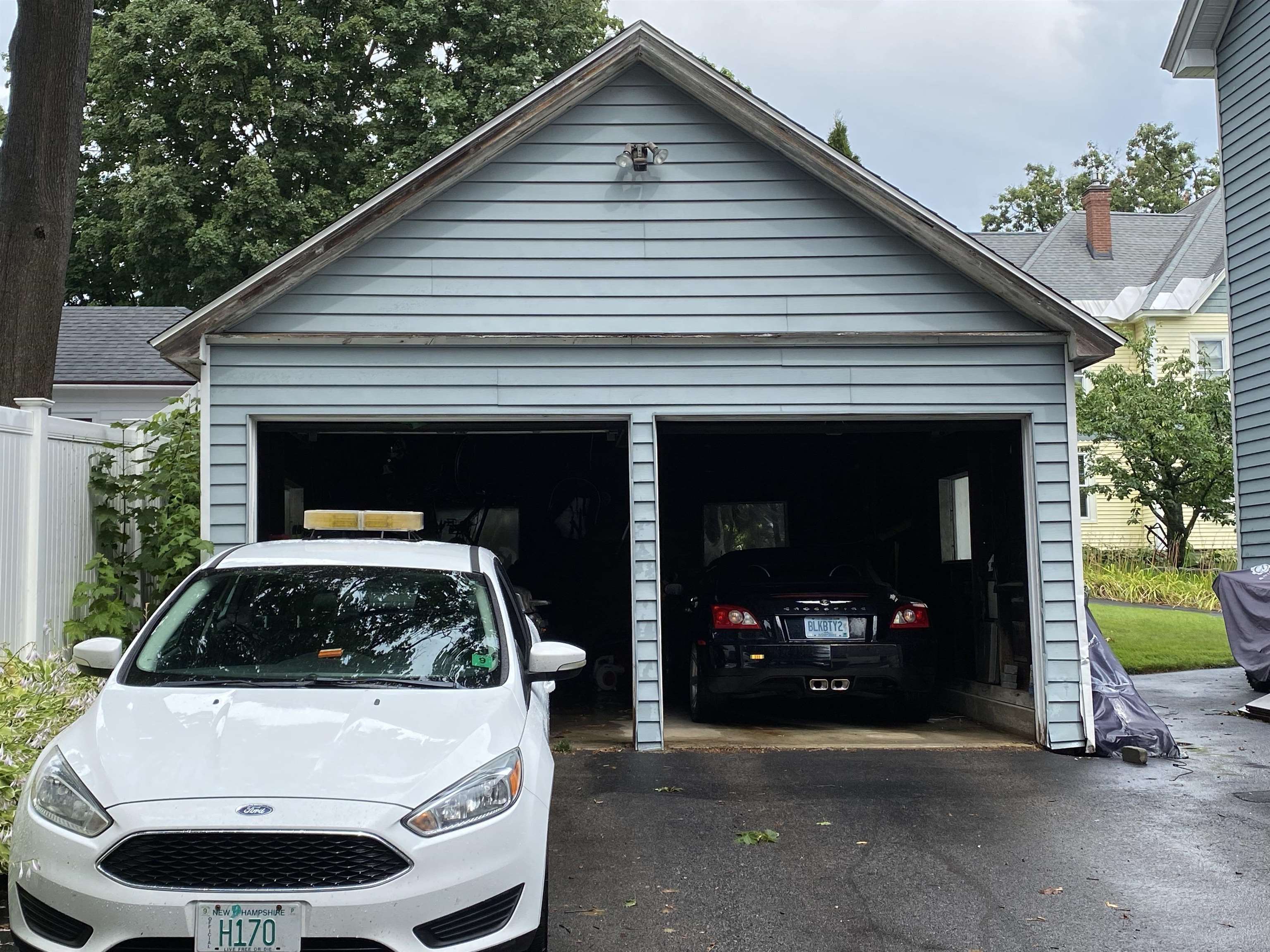 2 car detached garage