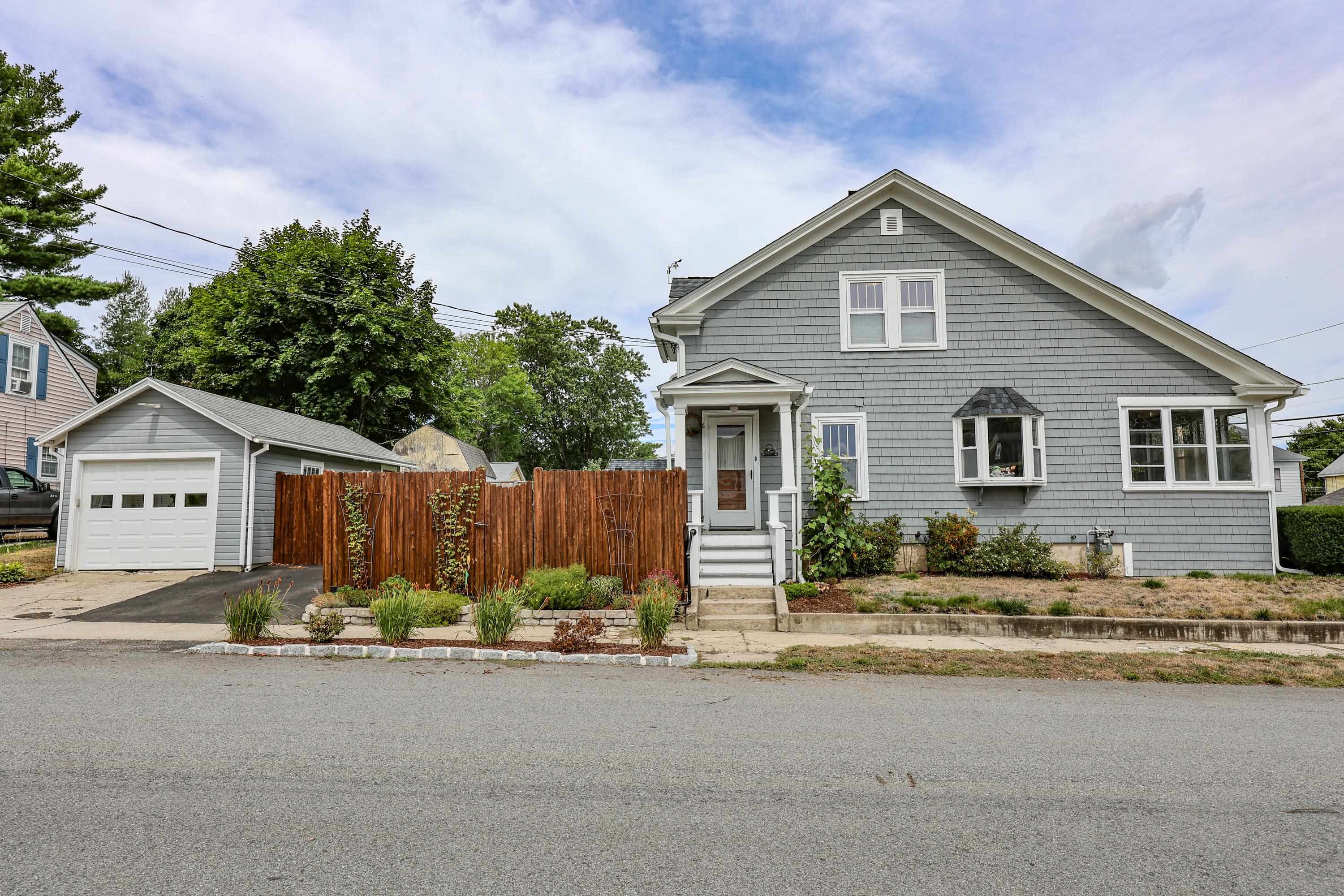 19 Sawyer Street , Nashua, NH MLS 4924698 East Key Realty