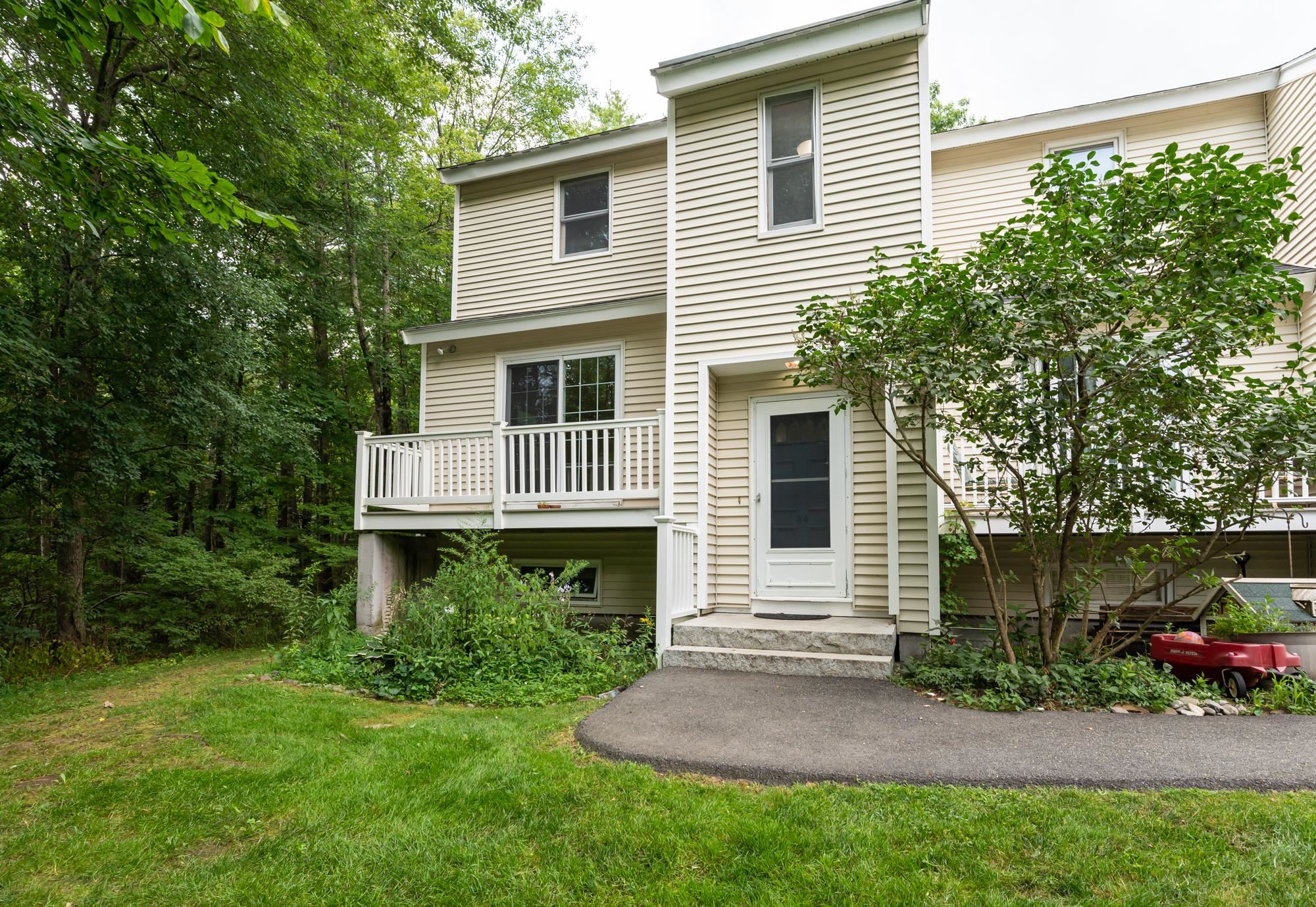 34 Pine Meadows Drive Exeter, NH Photo