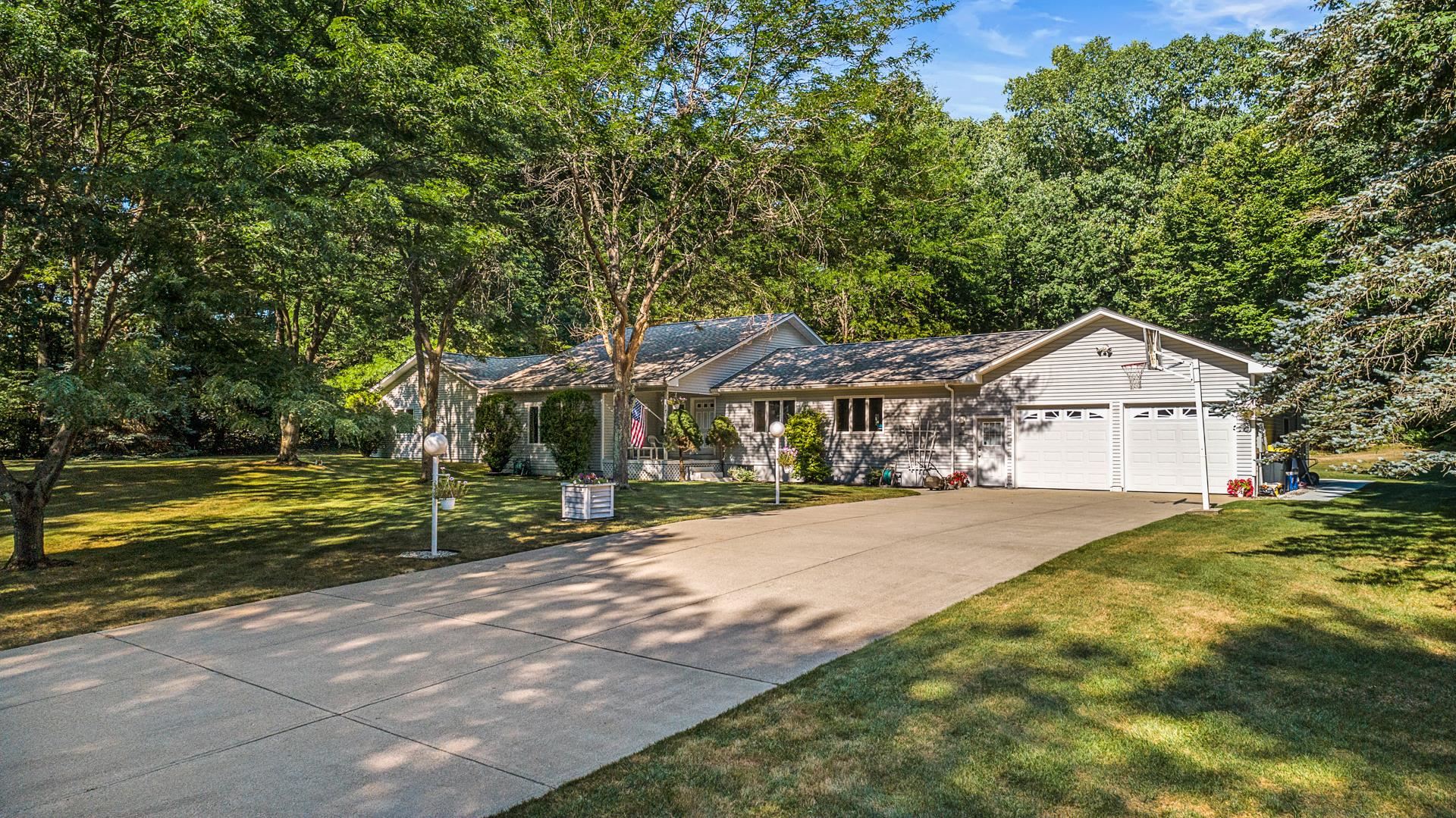 16 Meadowbrook Road, Derry, NH 03038 NEREN