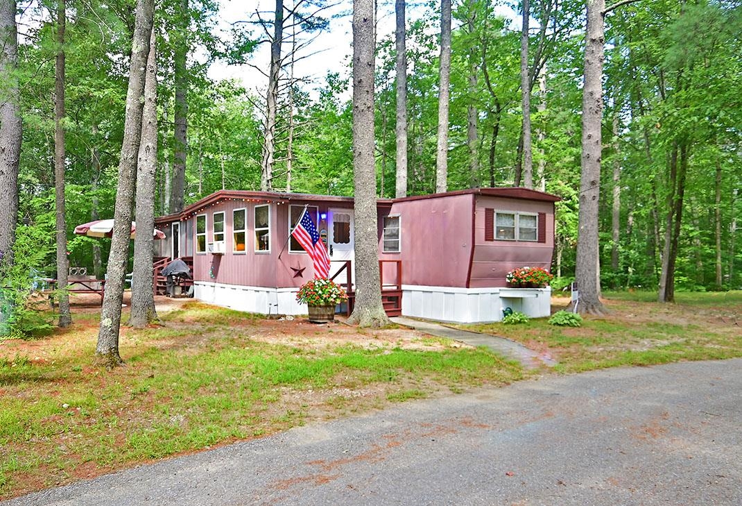 VILLAGE OF EAST ALTON IN TOWN OF ALTON NH Mobile-Manufacured Home for sale $$34,900 | $49 per sq.ft.