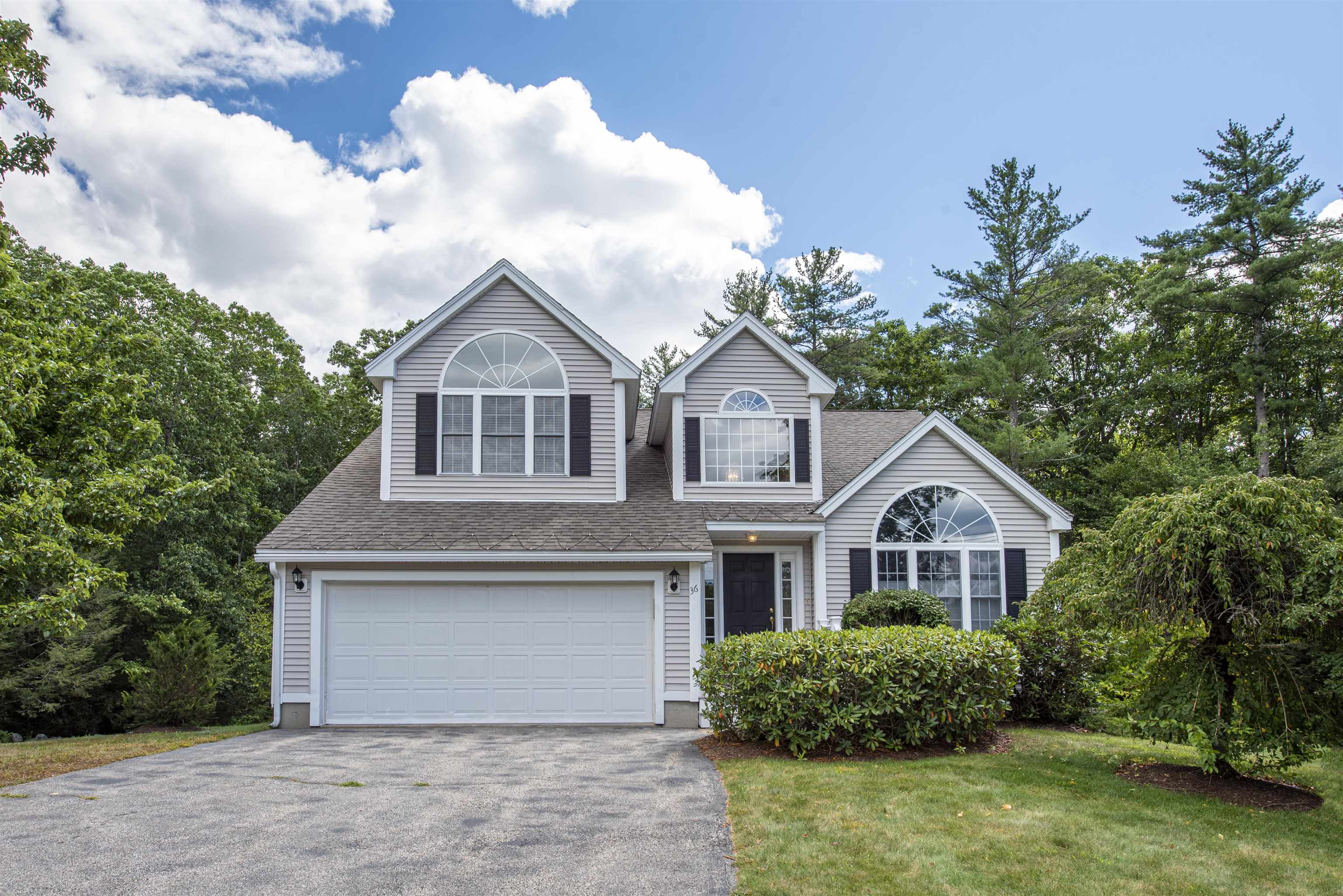 36 Meadowood Drive Exeter, NH Photo