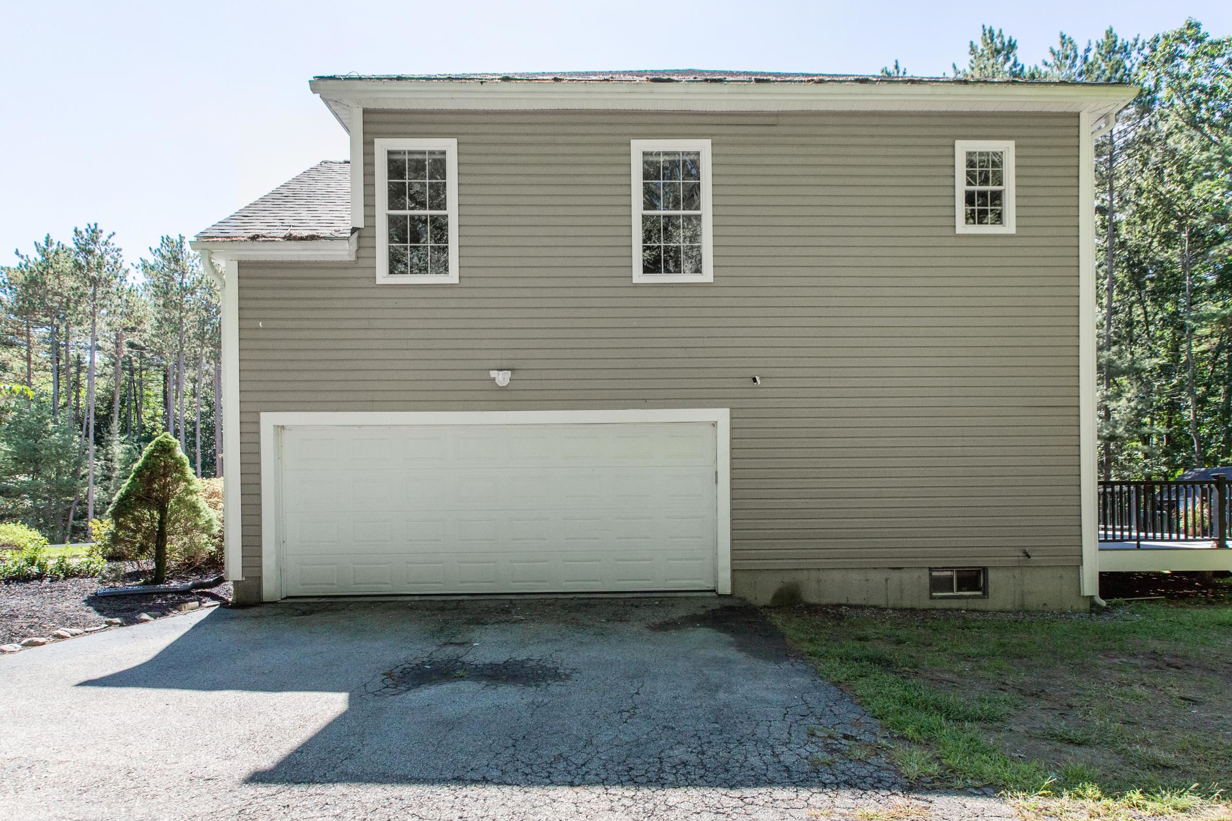 2 car Garage; direct entry to mud room/pantry