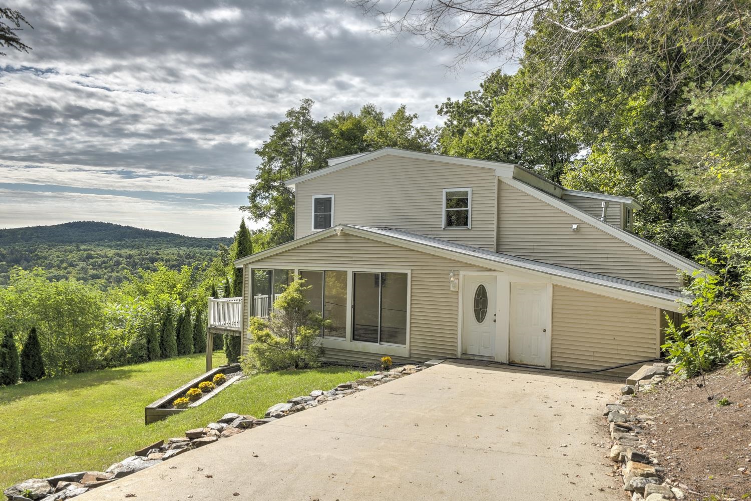 Photo of 31 White Birch Drive Chesterfield NH 03443