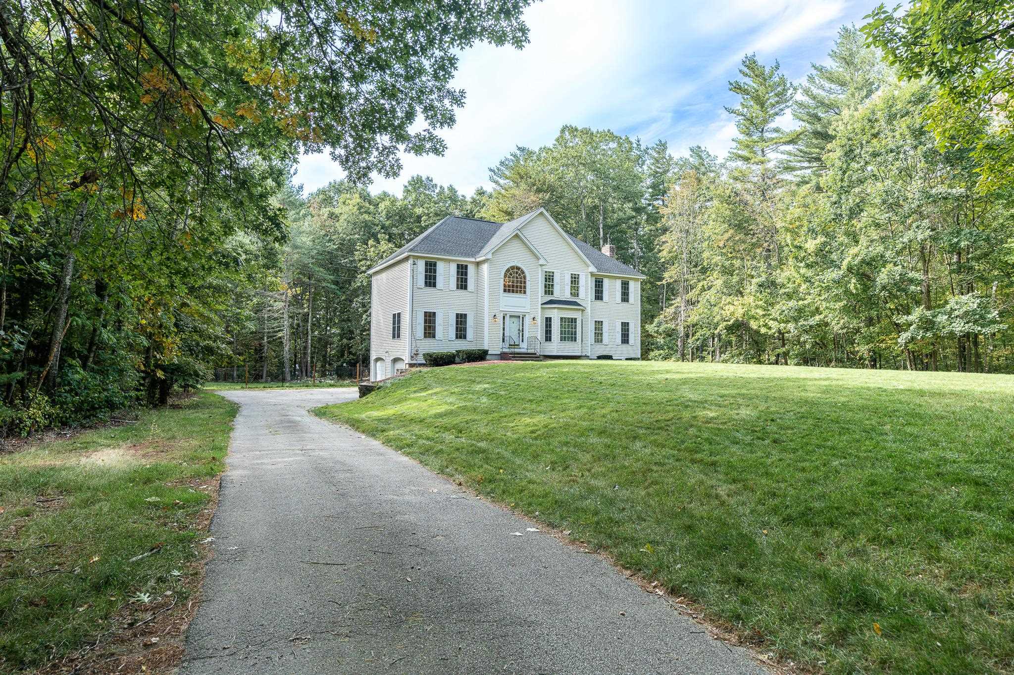 27 Beacon Hill Road, Windham, NH 03087